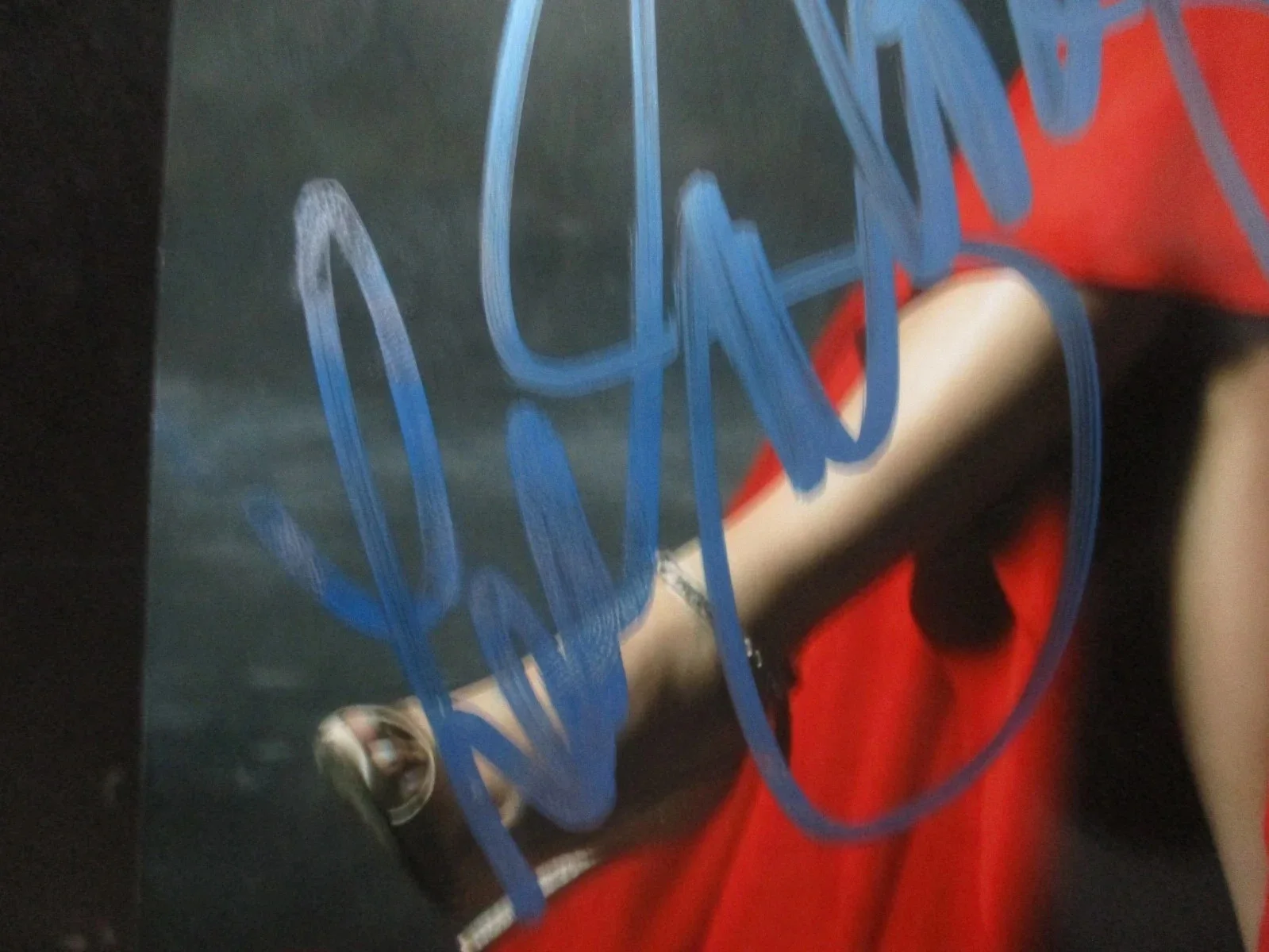 LEA SALONGA — LEA SALONGA AUTHENTIC AUTOGRAPHED/SIGNED 8X10 PHOTO (MULAN) (BROADWAY LEGEND), image 4