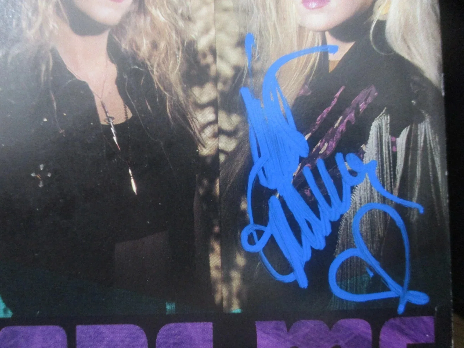 VIXEN JANET GARDNER AUTHENTIC AUTOGRAPHED/SIGNED PROMO VINYL 45 RECORD #2, image 3