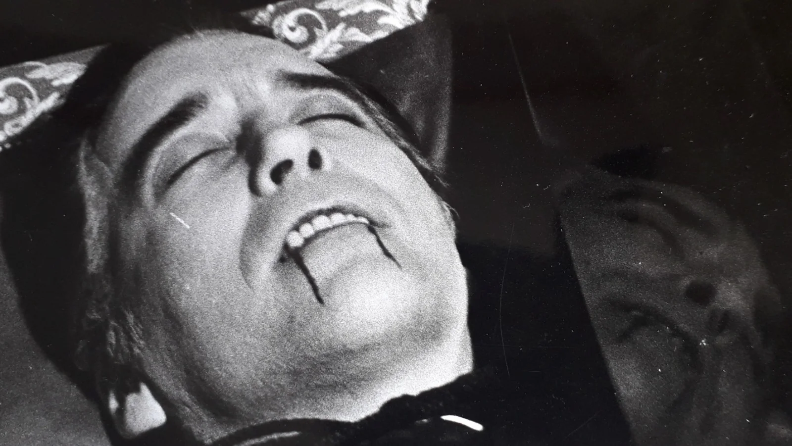 Scars of Dracula 1970 ORIGINAL Publicity Still Christopher Lee, image 2