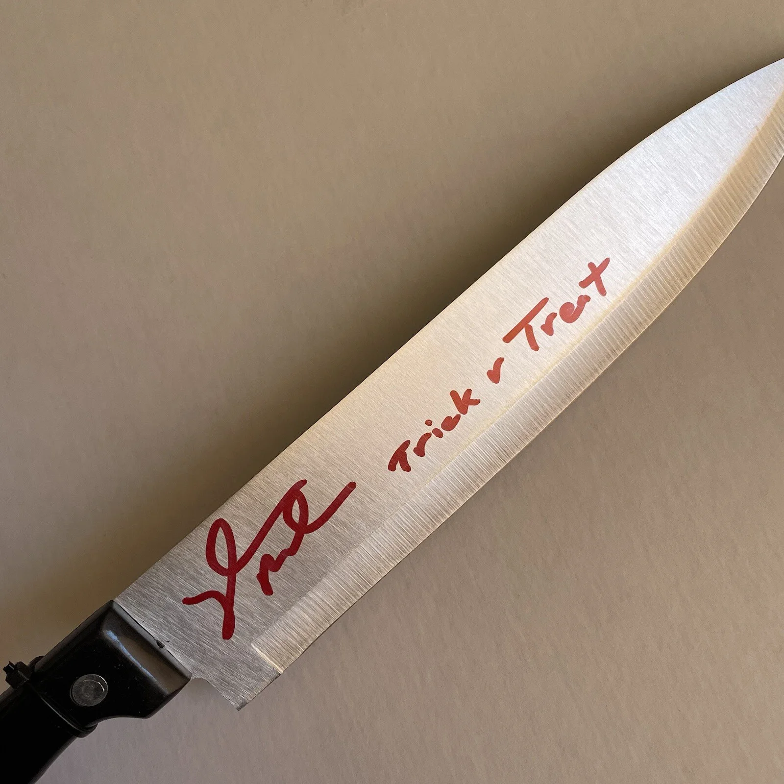 Dylan Baker — Dylan Baker Signed Knife Trick R Treat Autograph Beckett Witness, изображение 2