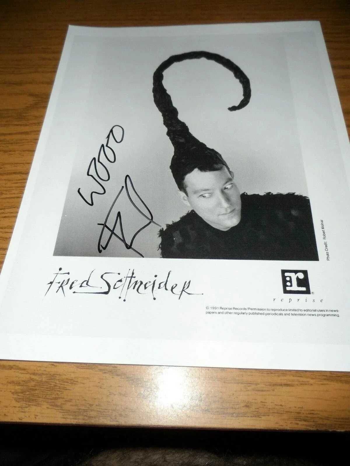 FRED SCHNEIDER THE B-52'S AUTHENTIC AUTOGRAPHED/SIGNED 8 1/2 X 11 PHOTO, изображение 2