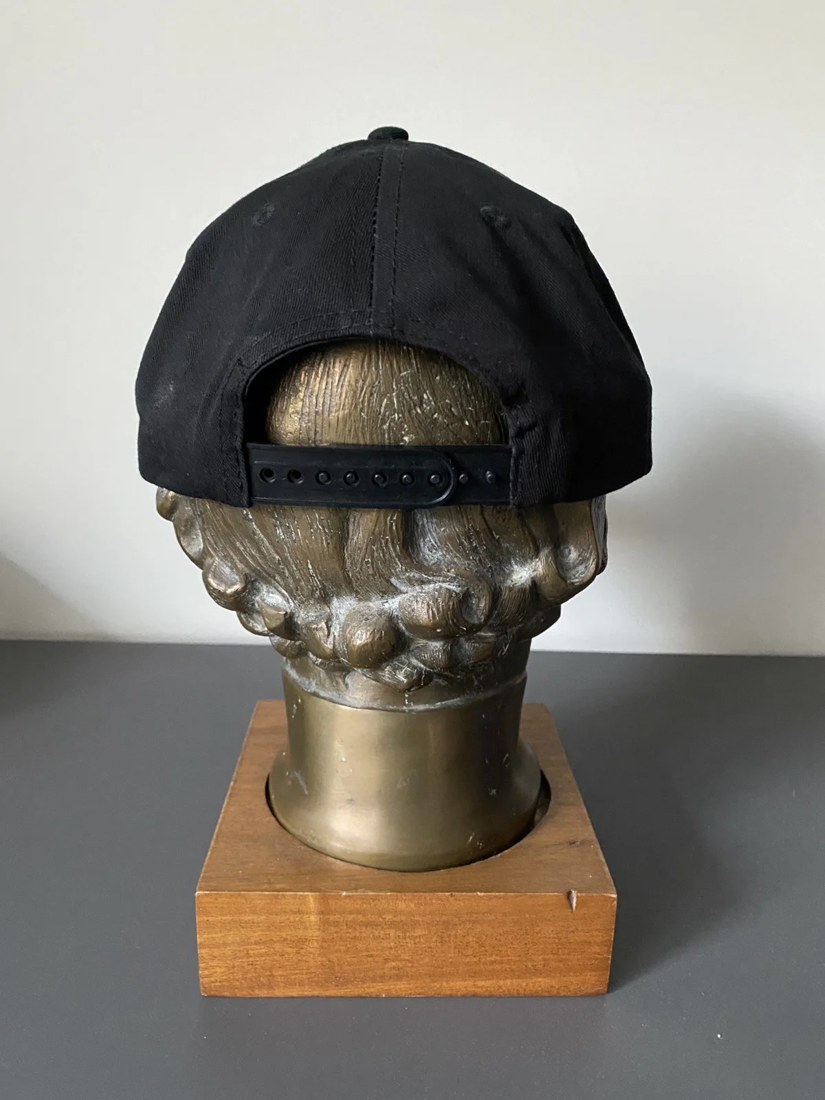 BOHEMIAN RHAPSODY QUEEN FREDDIE MERCURY BIO EMBROIDERED PROMO BASEBALL CAP NEW, image 3