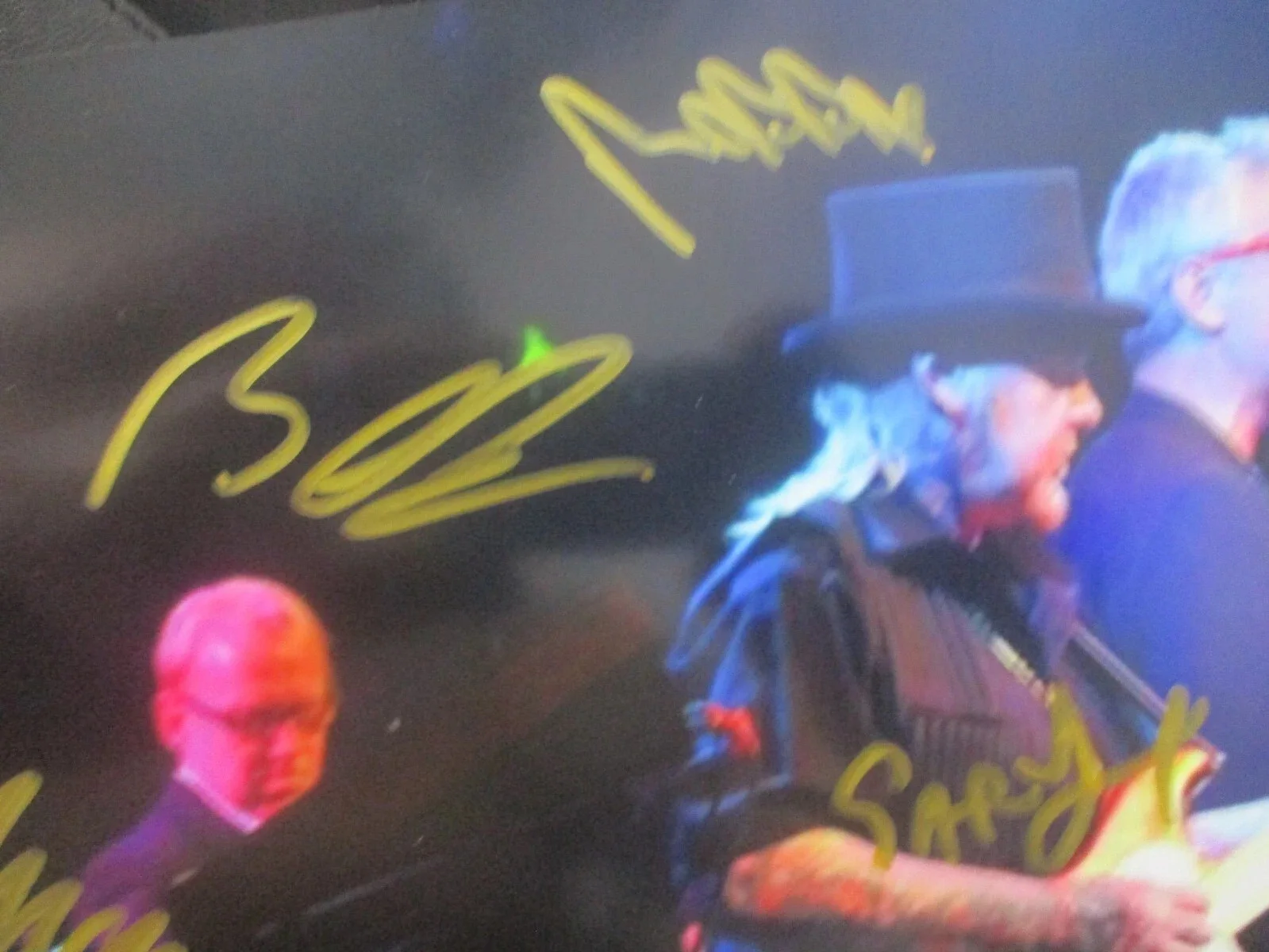 MODERN ENGLISH AUTHENTIC AUTOGRAPHED/SIGNED 8X10 PHOTO--ROBBIE GREY + 4, image 4