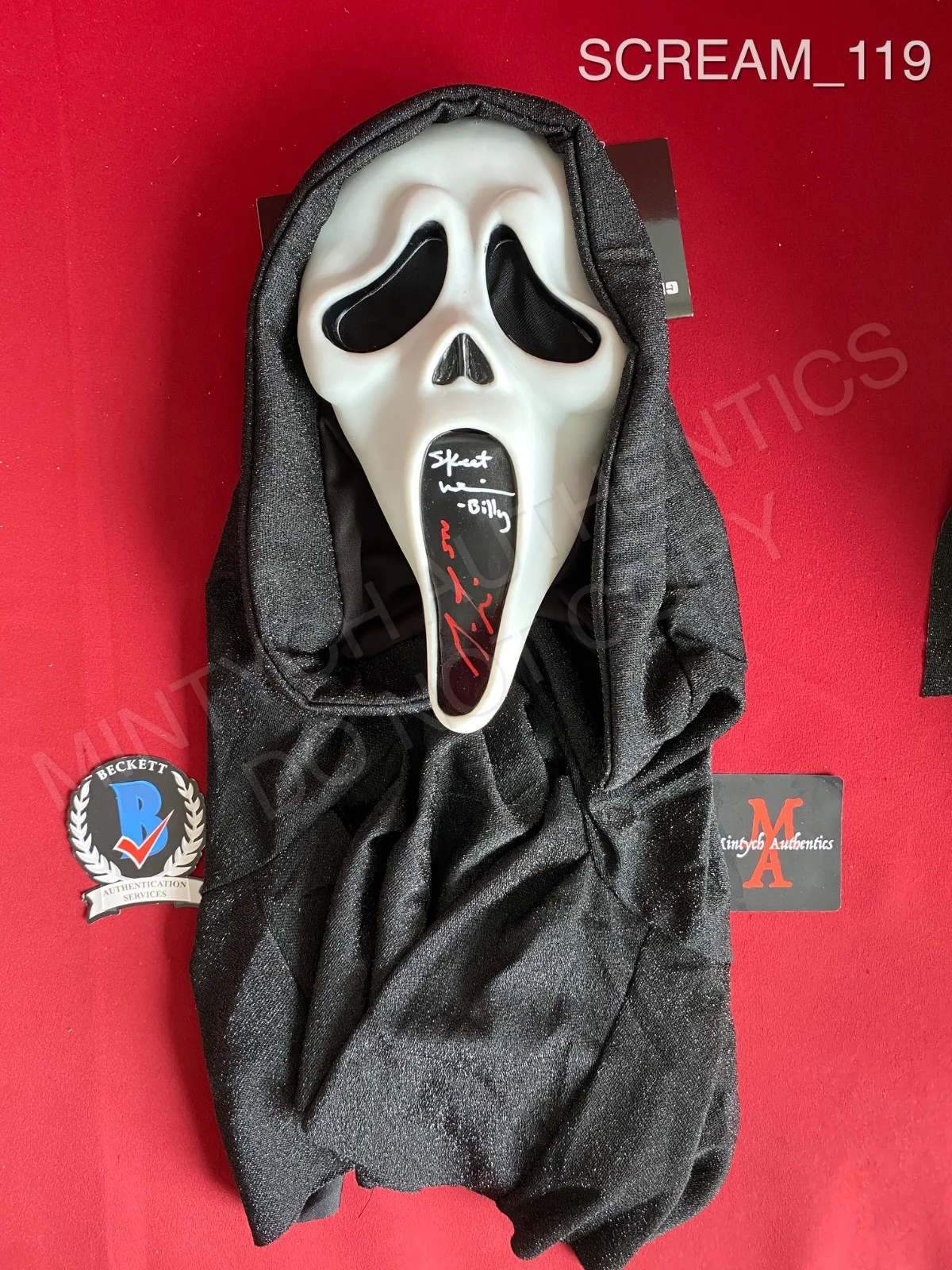 Matthew Lillard & Skeet Ulrich — Skeet Ulrich & Matthew Lillard signed Scream Ghost Face 25th anni mask Beckett