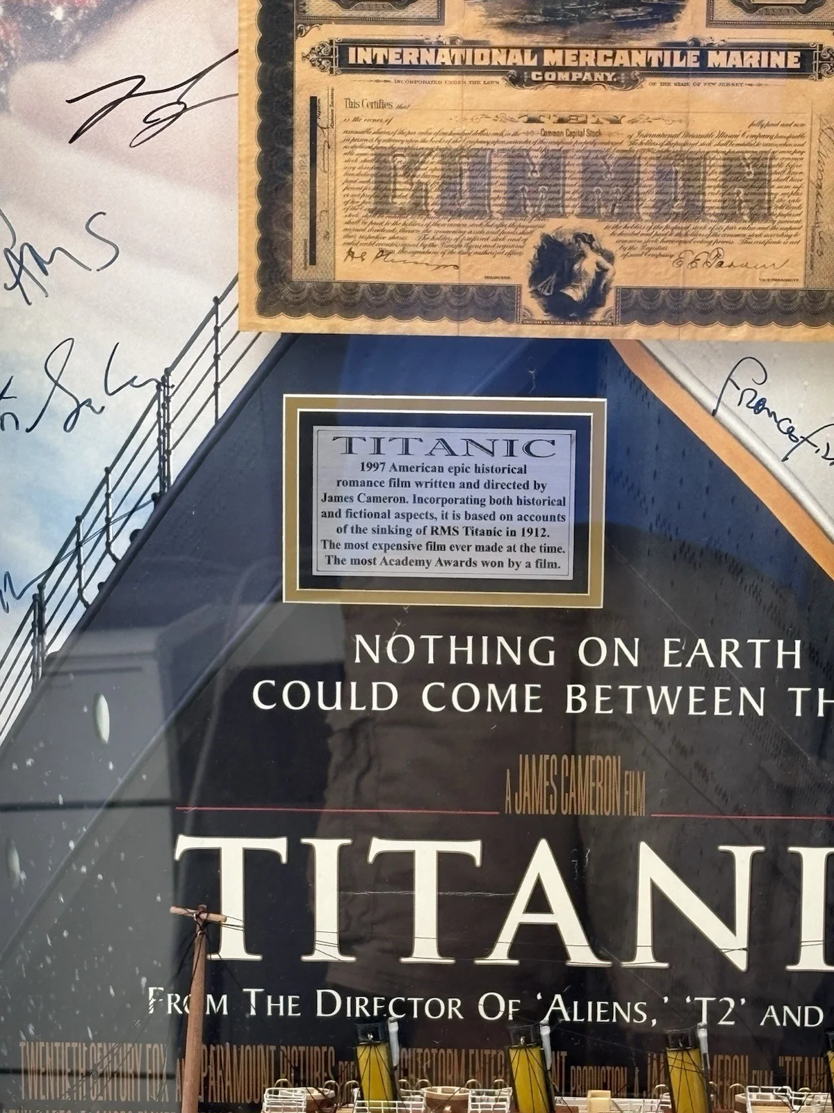 Leonardo DiCaprio, Kate Winslet, Kathy Bates, Frances Fisher — Titanic Cast (11) Signed Movie Poster Framed Model Of Ship and Stock Cert Becket, изображение 5