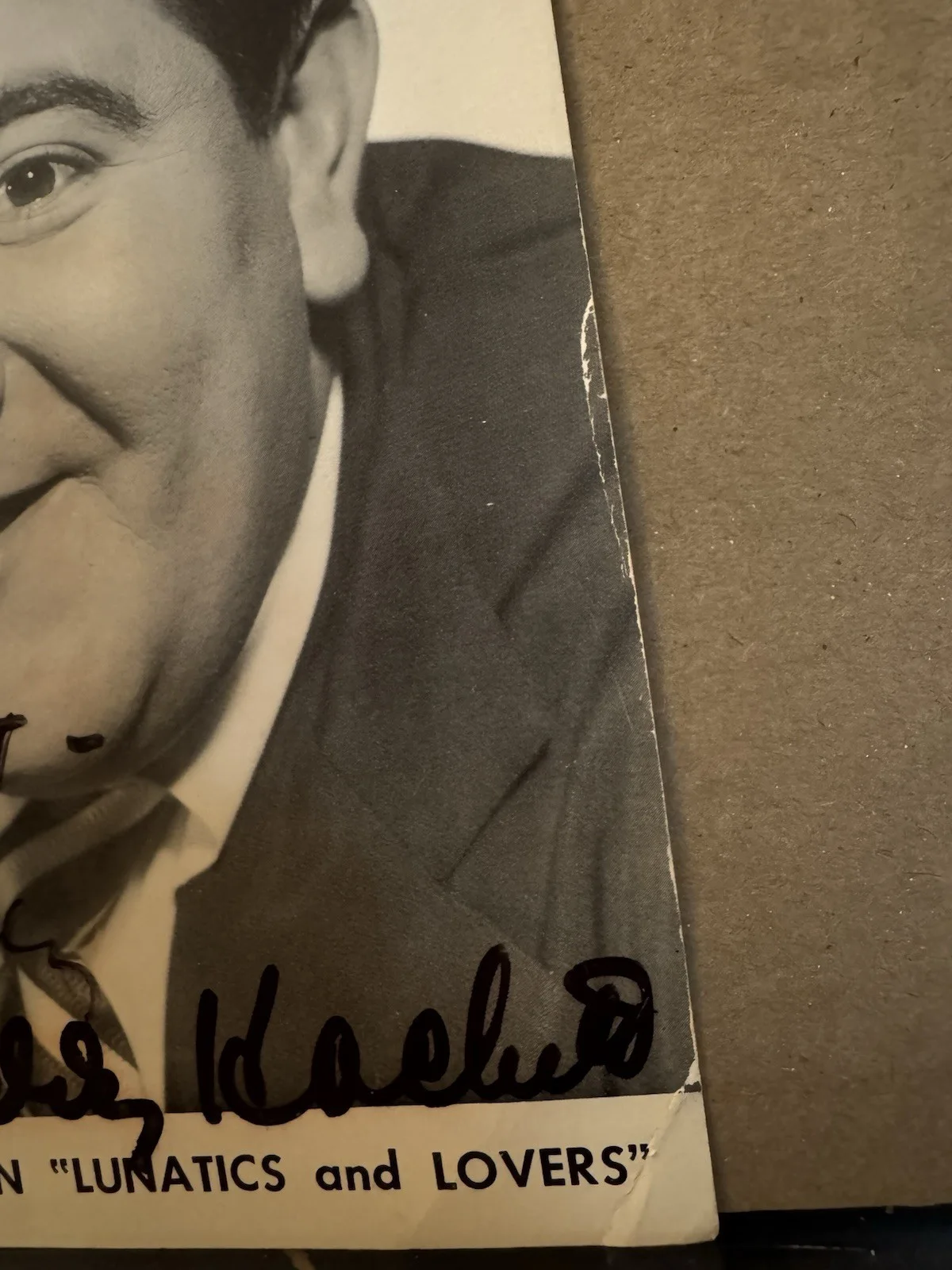 Buddy Hackett — Buddy Hackett Signed B&W Photo Postcard 1955 Inscribed Autograph Vintage, изображение 3