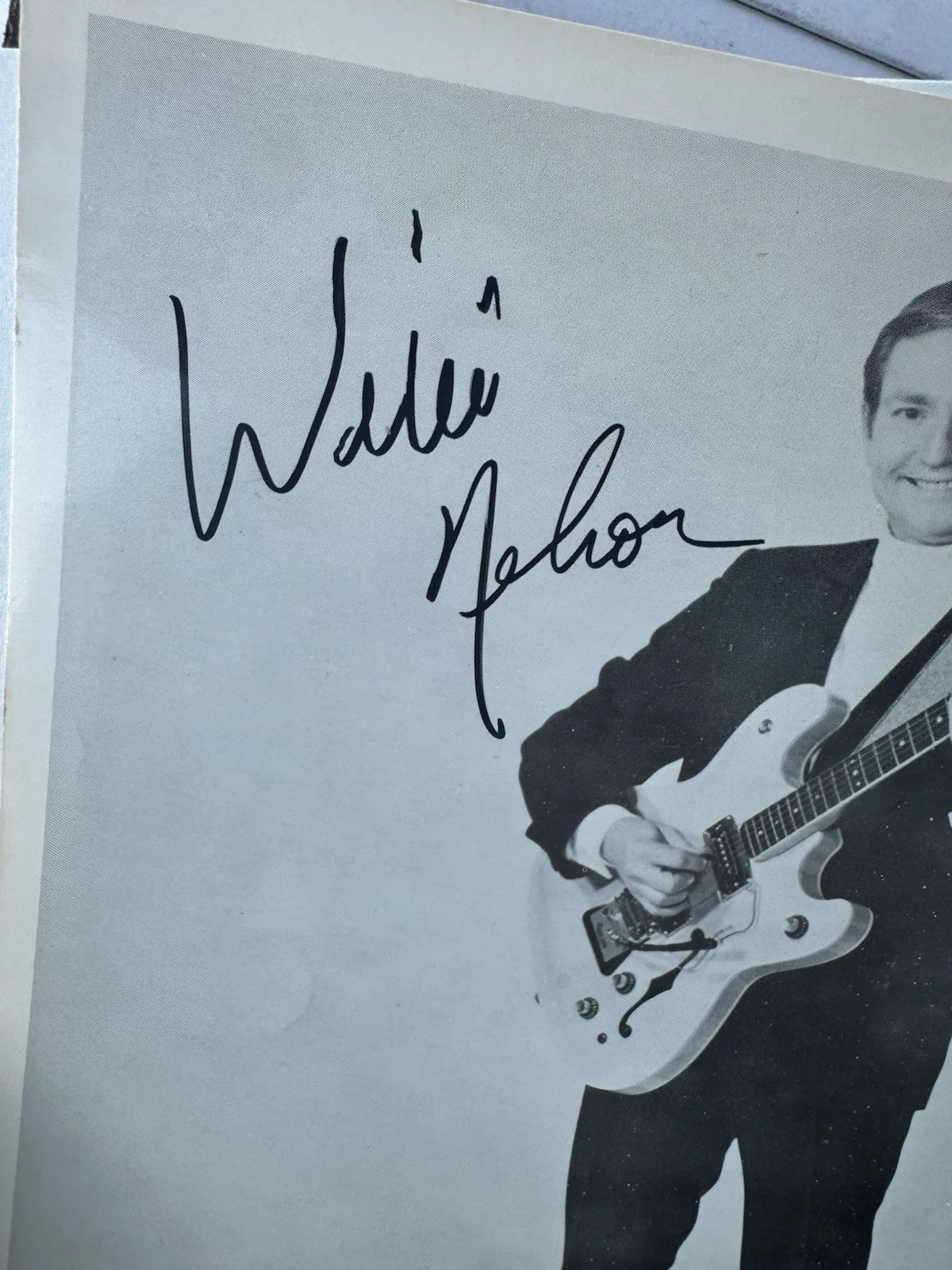 WILLIE NELSON Signed Autographed VERY Vintage 8x10 Photo Young Willie Nelson COA, изображение 2