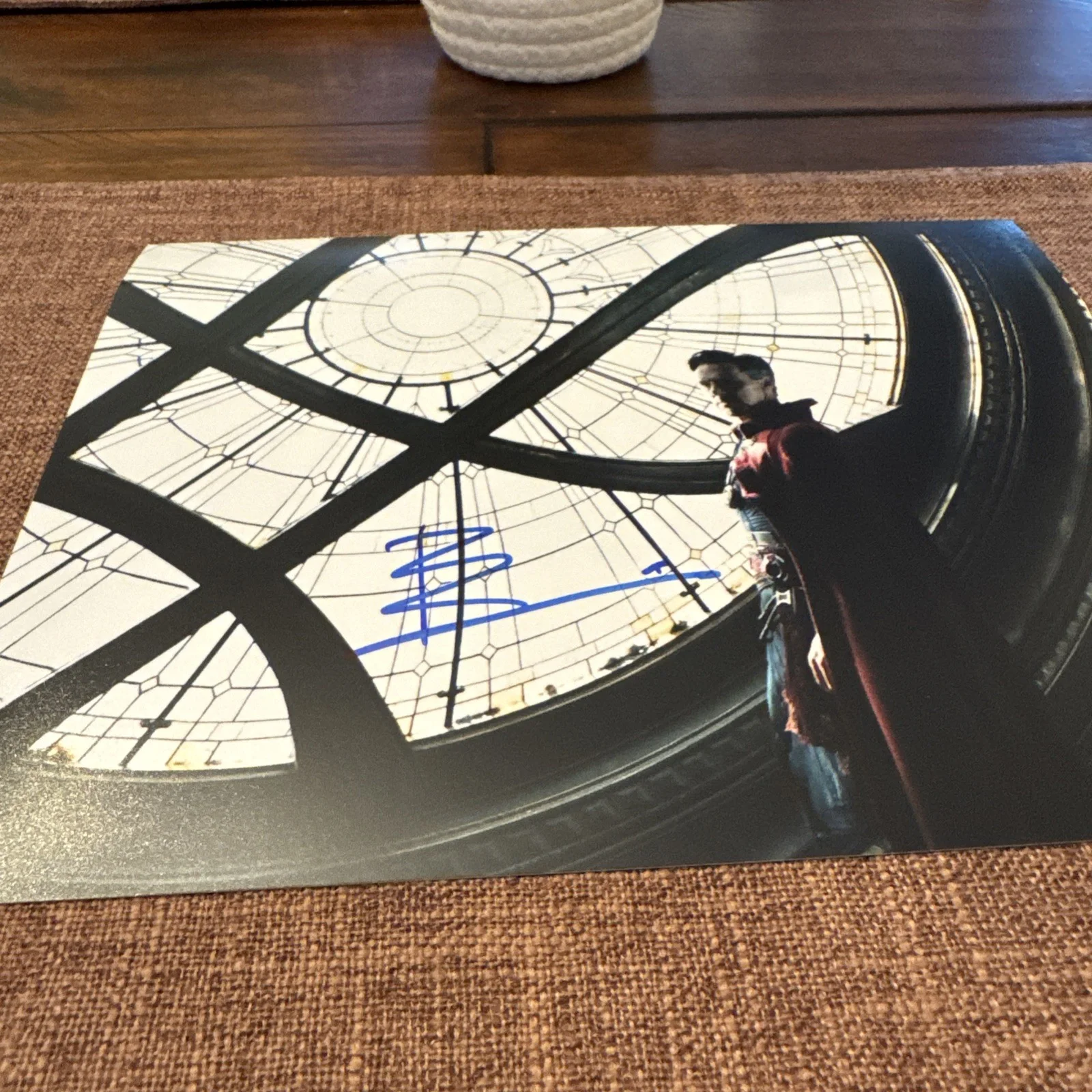 BENEDICT CUMBERBATCH — BENEDICT CUMBERBATCH "DOCTOR STRANGE" SIGNED AUTOGRAPHED 8x10 PHOTO COA HOLOGRAM, изображение 4