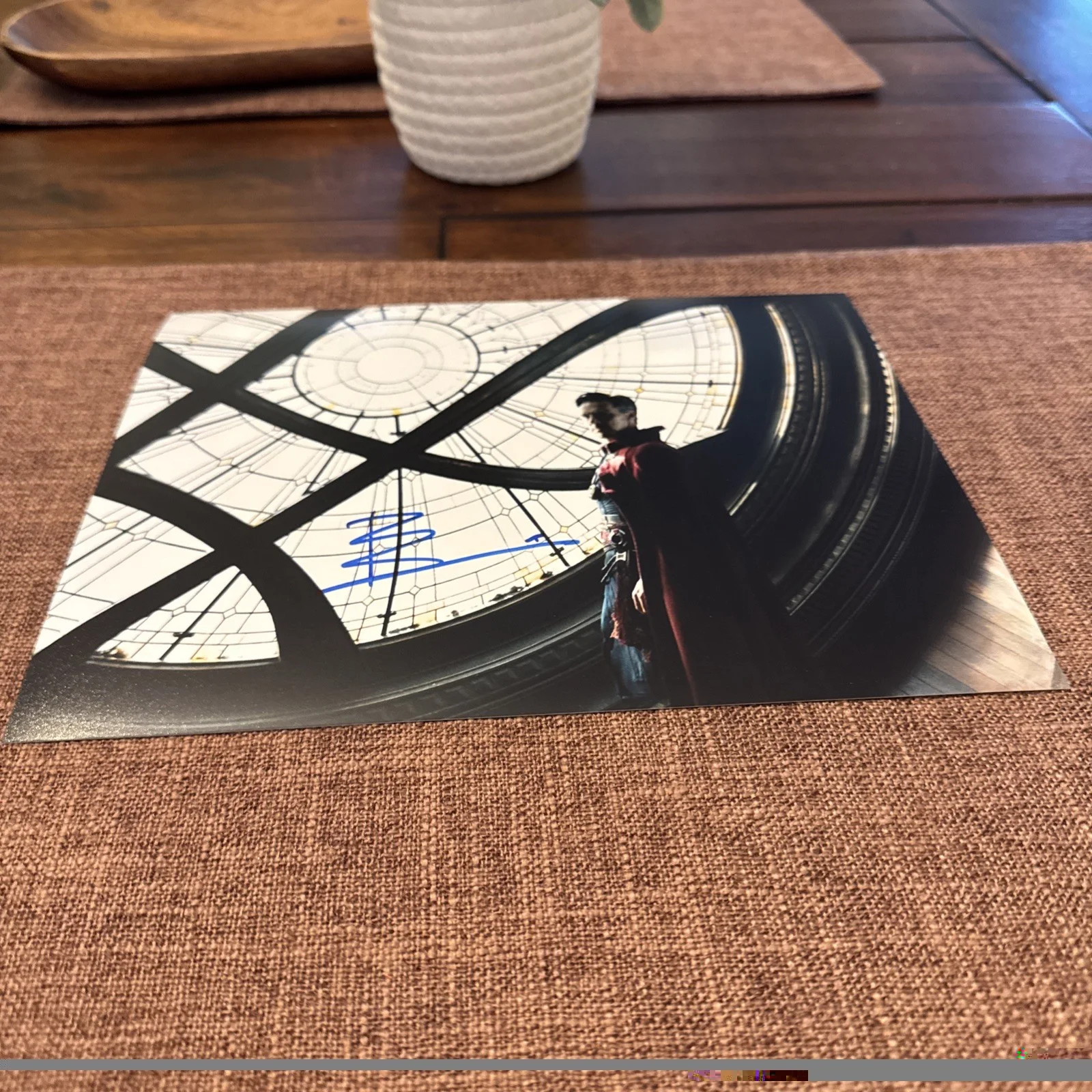 BENEDICT CUMBERBATCH — BENEDICT CUMBERBATCH "DOCTOR STRANGE" SIGNED AUTOGRAPHED 8x10 PHOTO COA HOLOGRAM, изображение 5