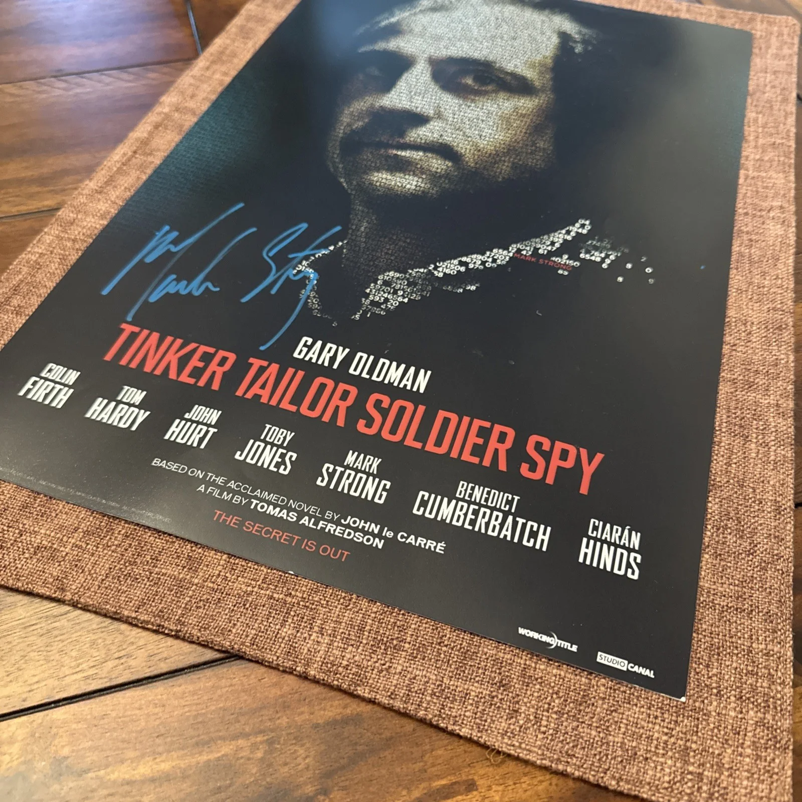 Mark Strong — MARK STRONG 11x17 Signed Autograph "Tinker Tailor Soldier Spy" Authentic w/COA, image 3