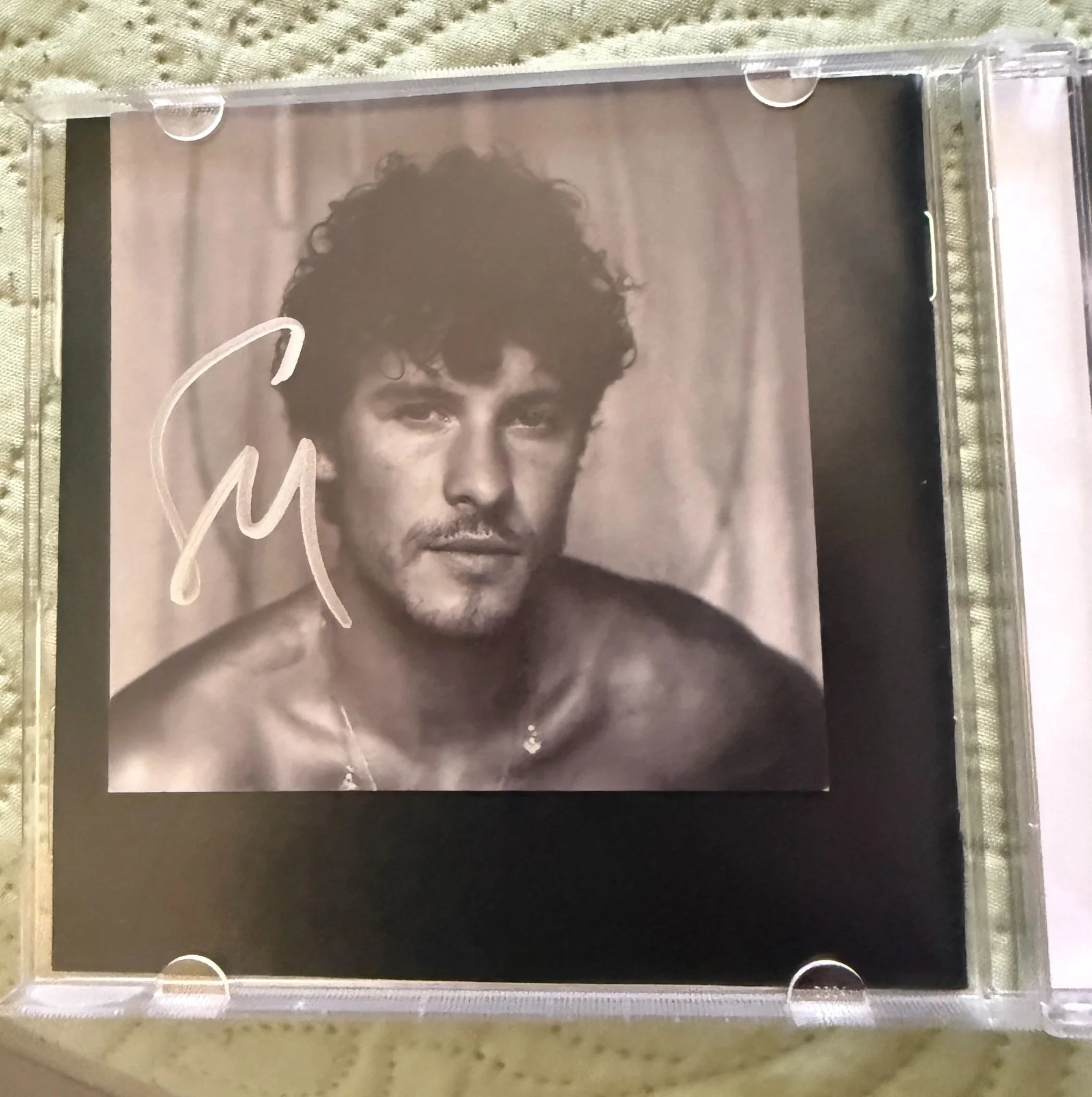 Shawn mendes signed cd, image 3