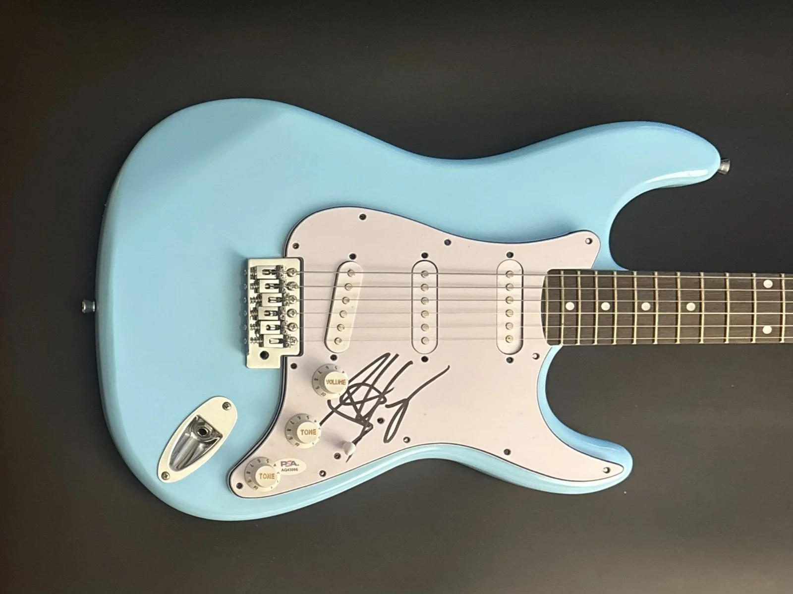 PSA Aerosmith Band Rock Star * STEVEN TYLER * Signed Electric Guitar COA, image 2