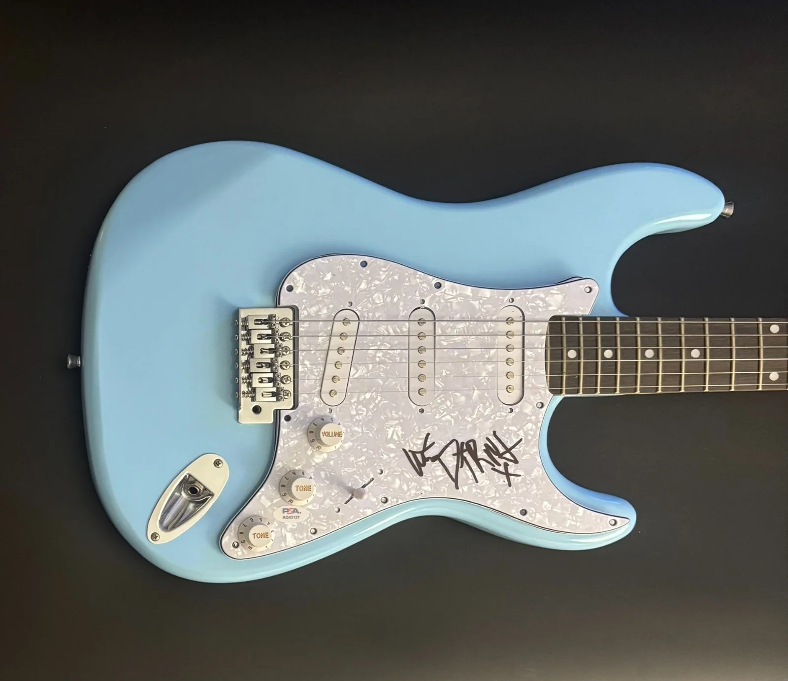 PSA Green Day Band Bassist * MIKE DIRNT * Signed Electric Guitar PROOF COA, изображение 3