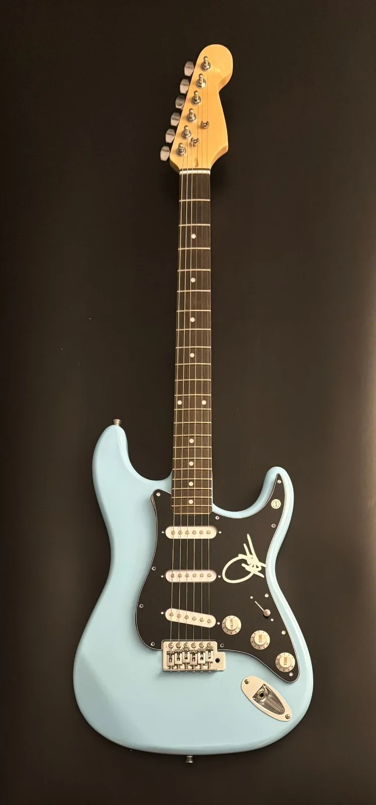 GFA Country Legend * DWIGHT YOAKAM * Signed Electric Guitar PROOF COA, изображение 2