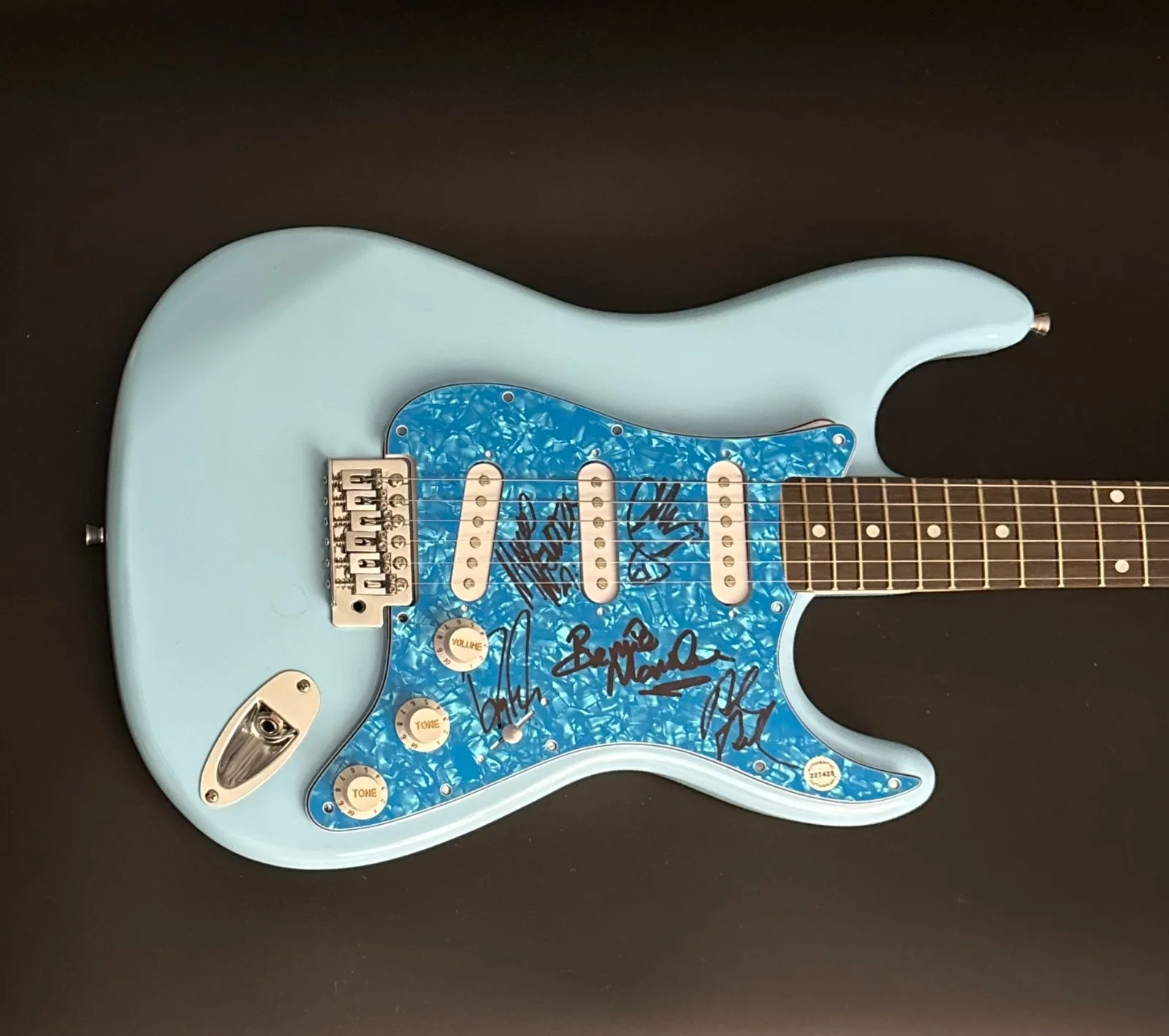 GFA Bernie Marsden x5 Band * WHITESNAKE * Signed Electric Guitar PROOF COA, изображение 2
