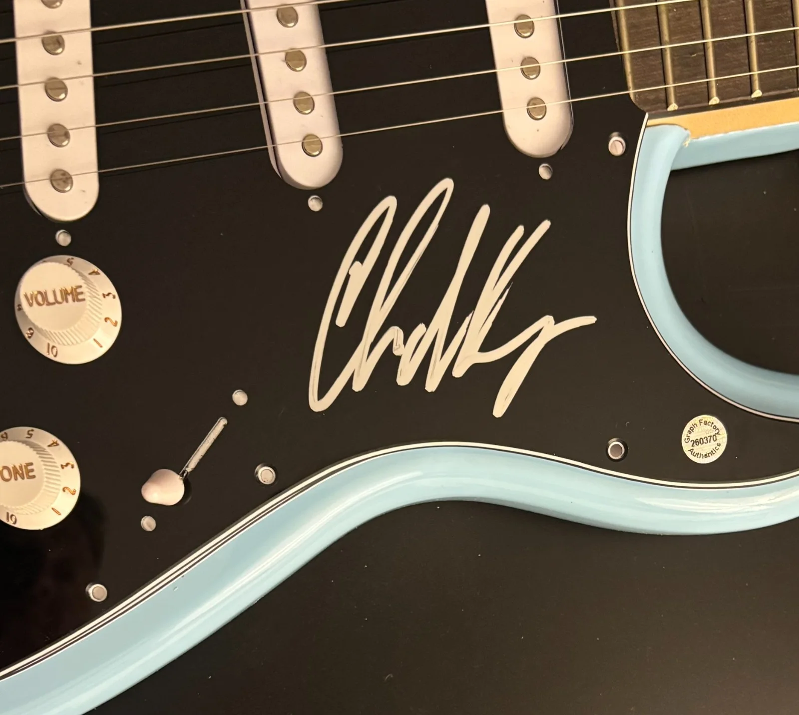 GFA Nickelback Rock Star * CHAD KROEGER * Signed Electric Guitar PROOF COA, изображение 4