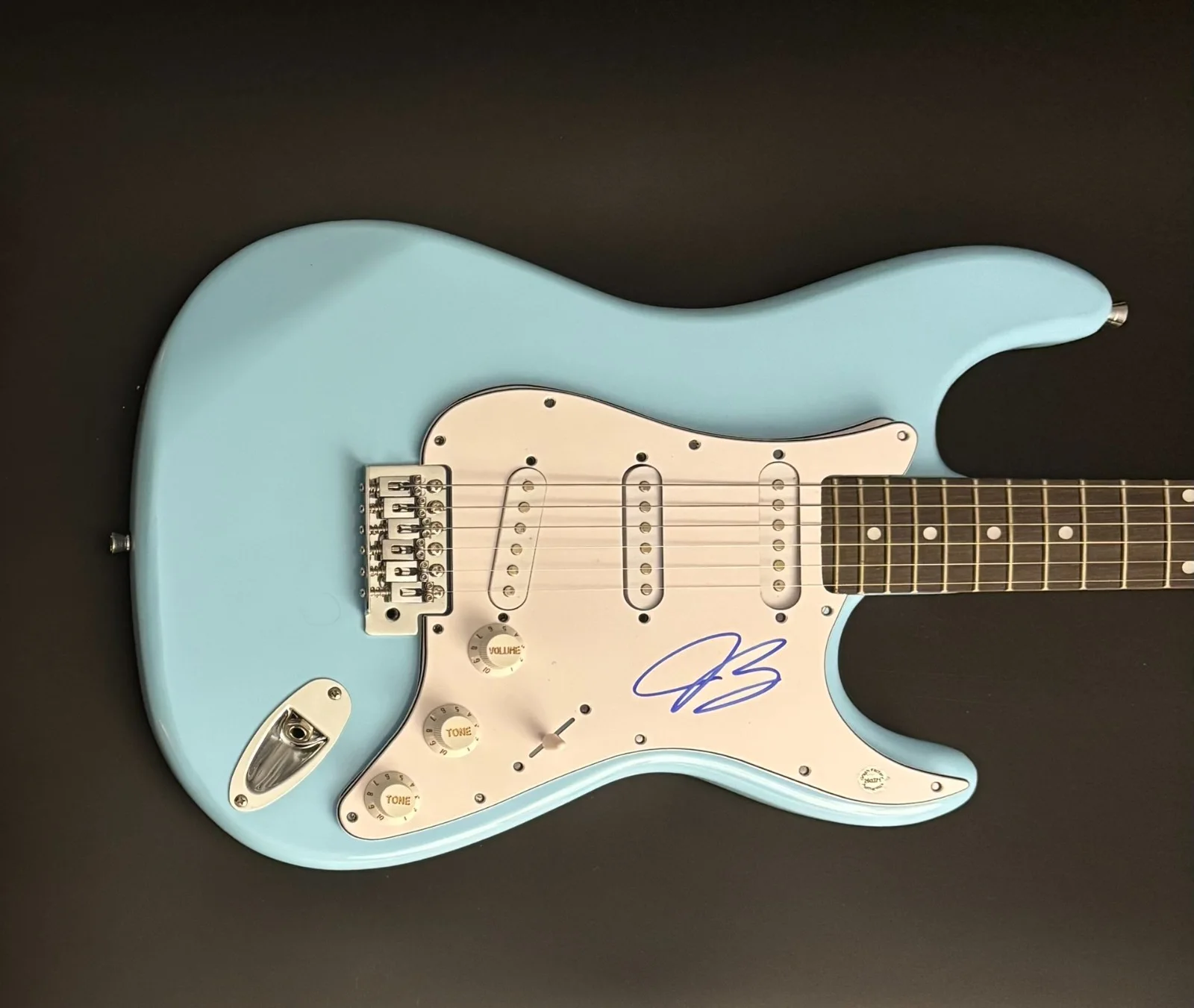GFA Blues Deluxe Star * JOE BONAMASSA * Signed Electric Guitar PROOF COA, image 4