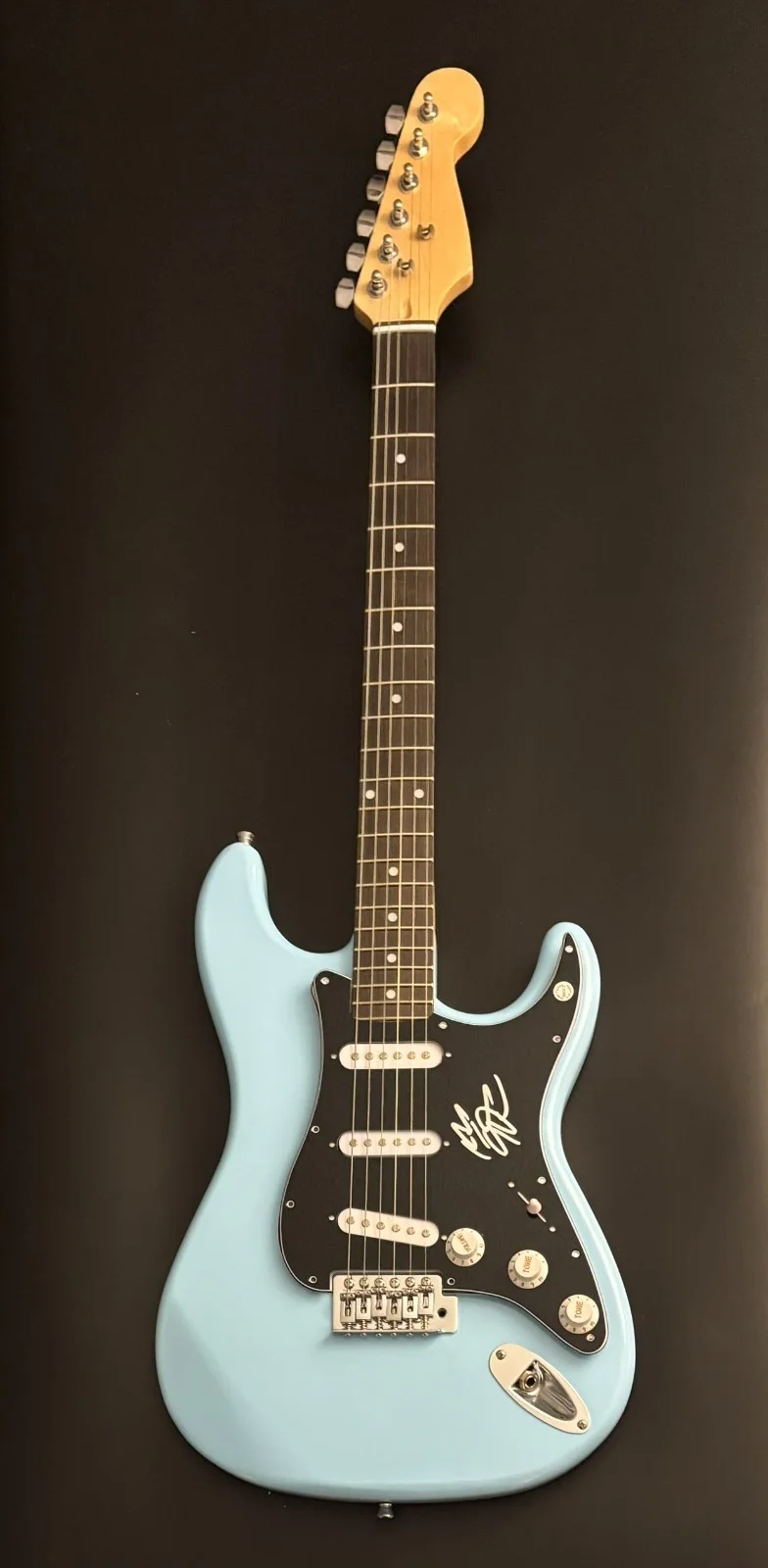 GFA Blues Star * CHRISTONE KINGFISH INGRAM * Signed Electric Guitar PROOF COA, image 2