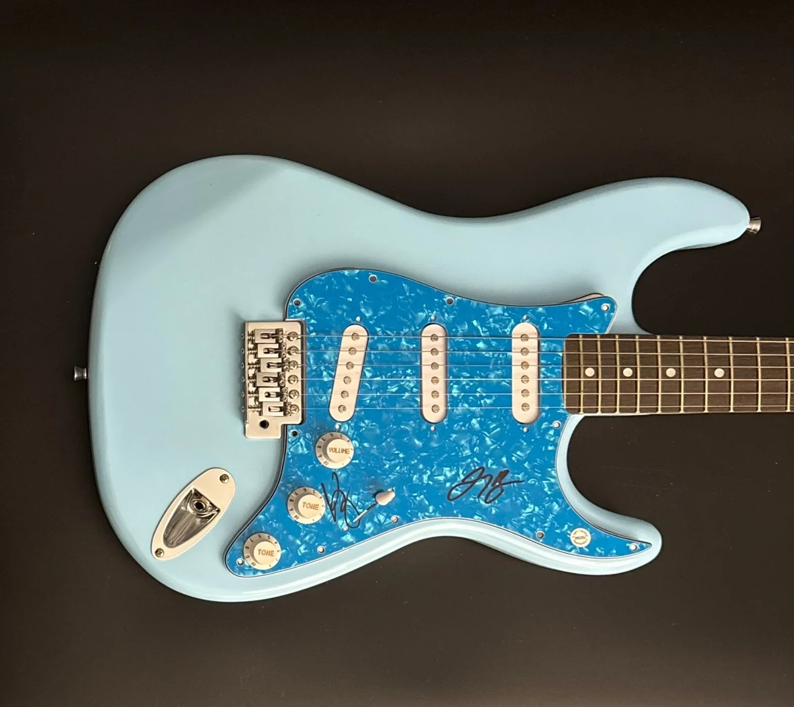 GFA Kenneth & Joey Duo * THE MILK CARTON KIDS * Signed Electric Guitar COA, изображение 4