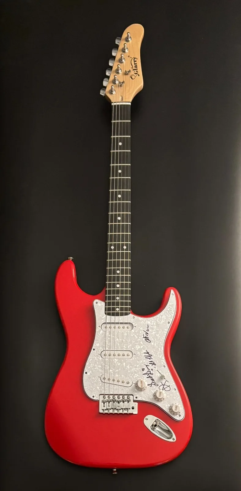 GFA Lili Trifilio x3 Band * BEACH BUNNY * Signed Electric Guitar PROOF COA, image 4
