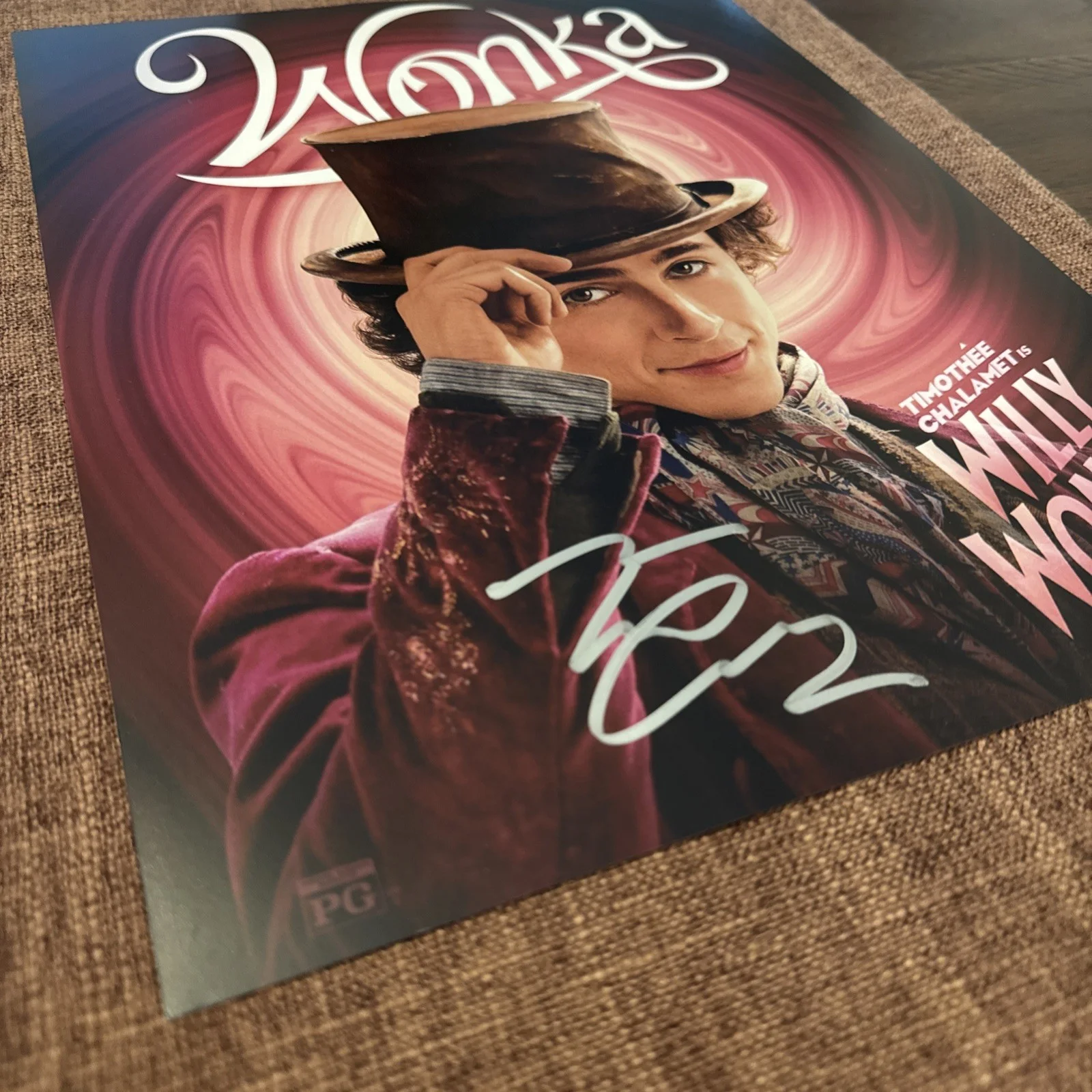 Timothee Chalamet Autographed Signed Willie Wonka 11x14 Photo with COA Proof, изображение 2