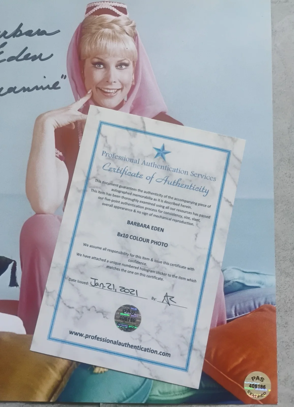 Barbara Eden Hand Signed Autograph 8x10 Photo COA I Dream Of Jeannie, изображение 3