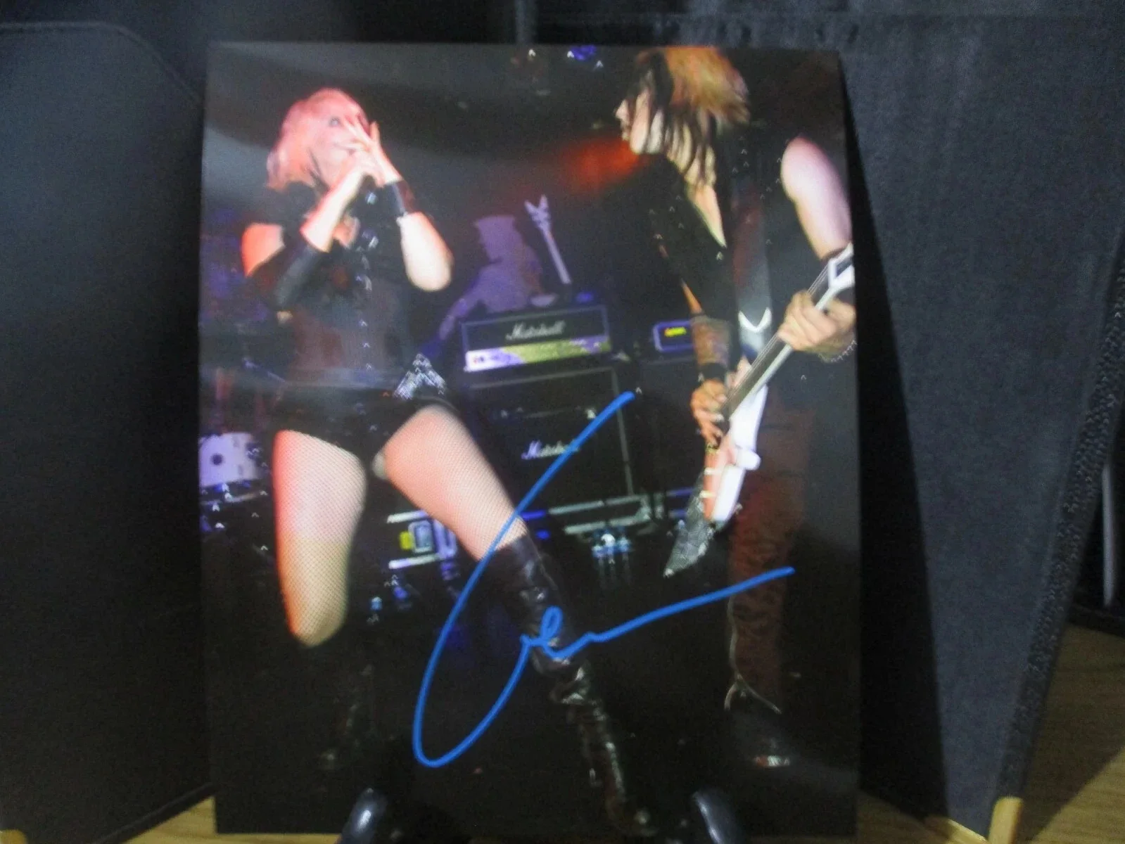 GENITORTURERS AUTHENTIC AUTOGRAPHED/SIGNED 8X10 PHOTO--GEN, image 2