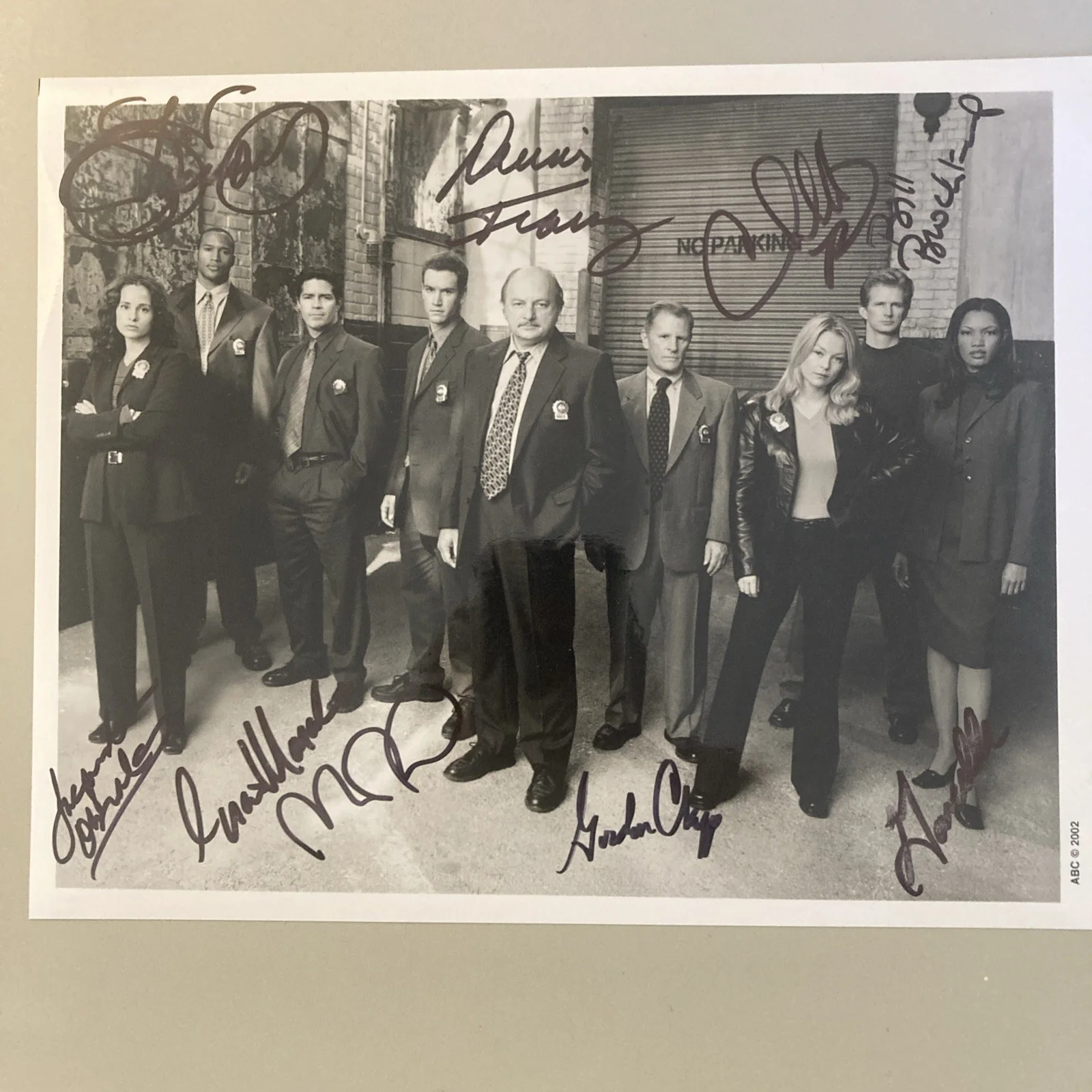 NYPD Blues cast photo signed by all 9 Garvelle slight smear WITH-COA -worth 500, image 2