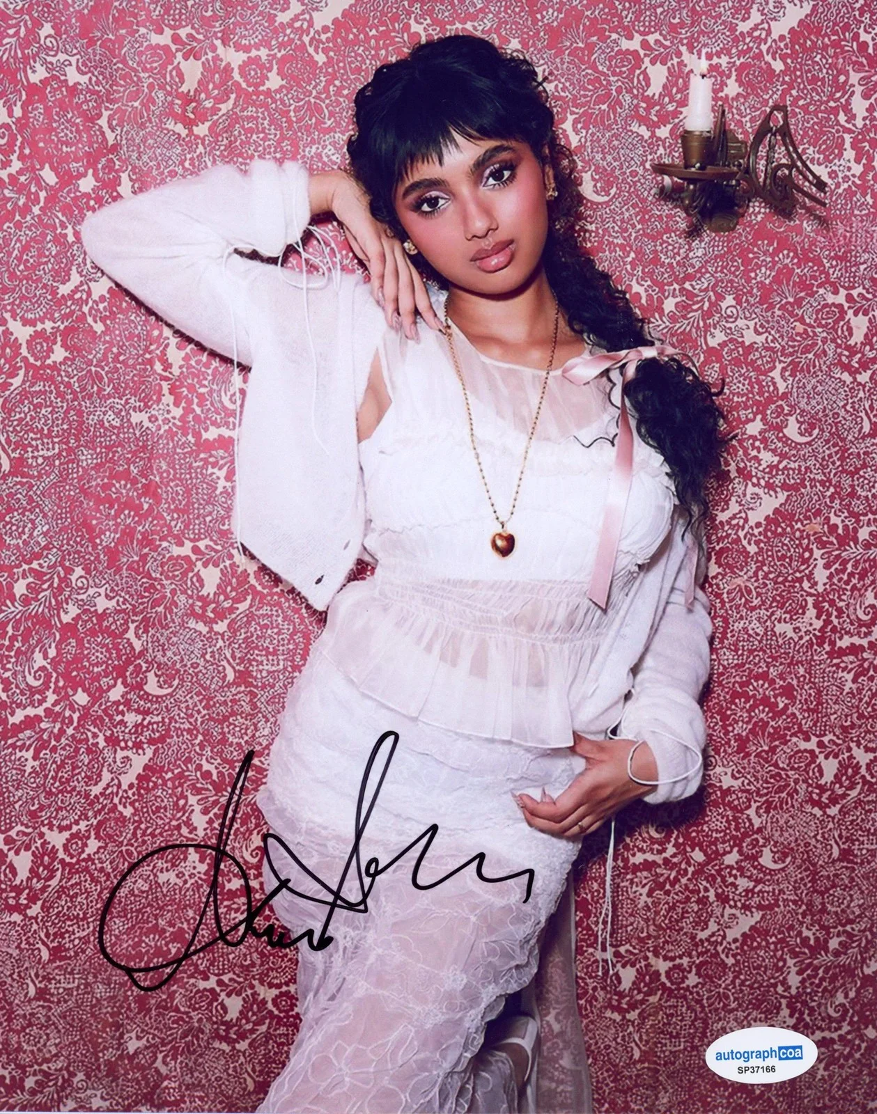Avantika — Avantika "Pretty Lethal" AUTOGRAPH Signed Autographed 8x10 Photo ACOA, image 2