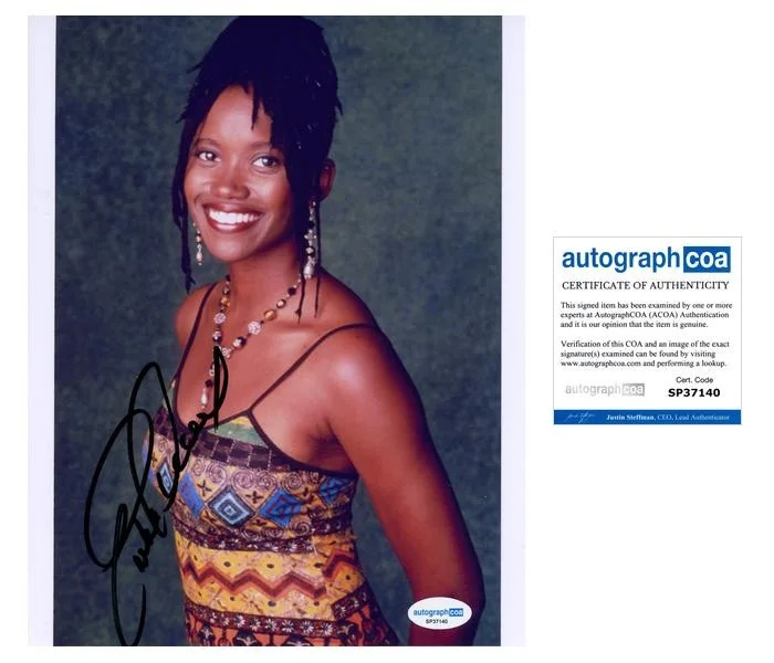 Erika Alexander — Erika Alexander "Living Single" AUTOGRAPH Signed 'Maxine Shaw' 8x10 Photo B ACOA