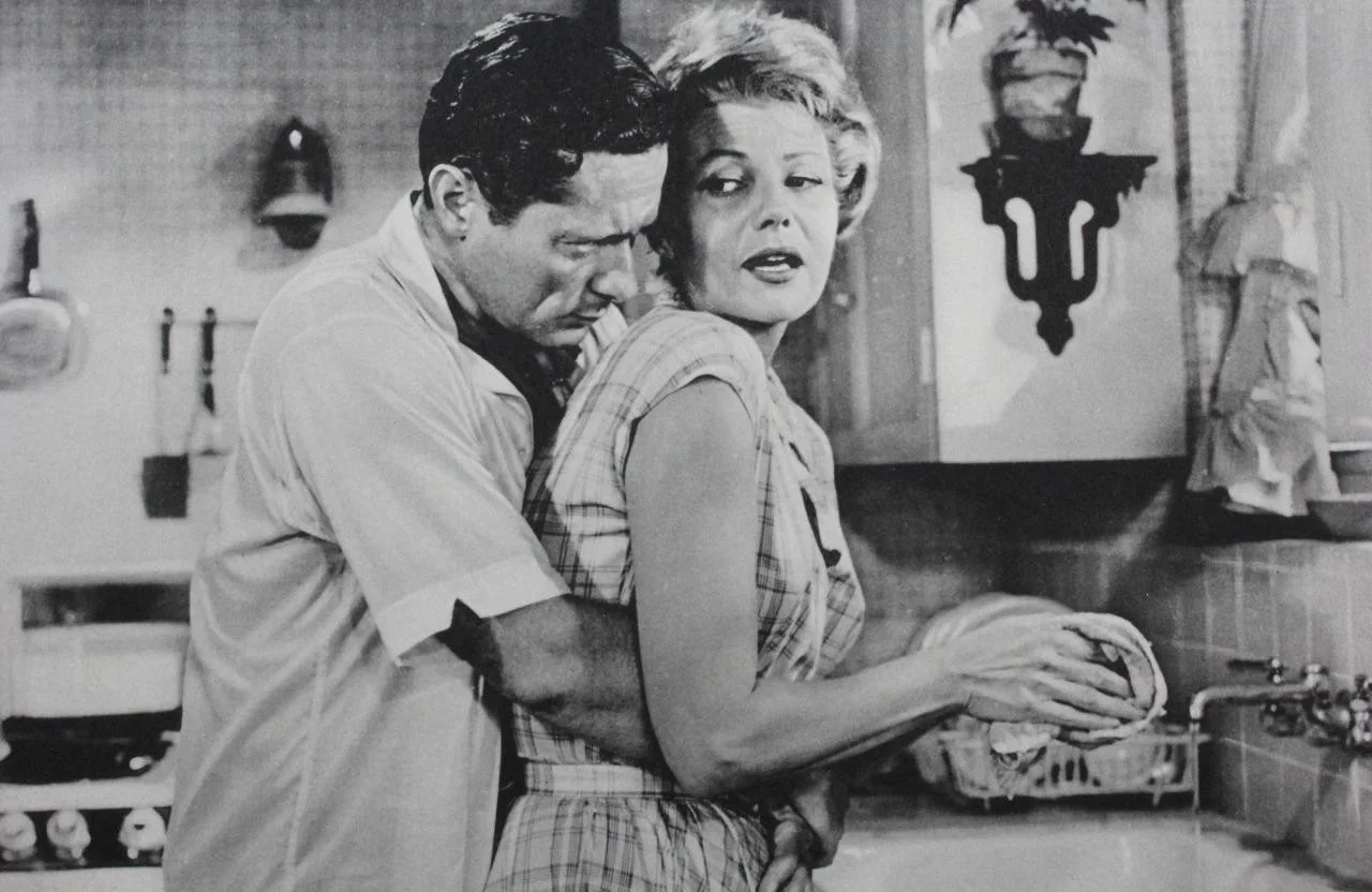 1959 THE STORY ON PAGE ONE, SET of 8 LOBBY CARDS, RITA HAYWORTH, CINEMASCOPE, изображение 5