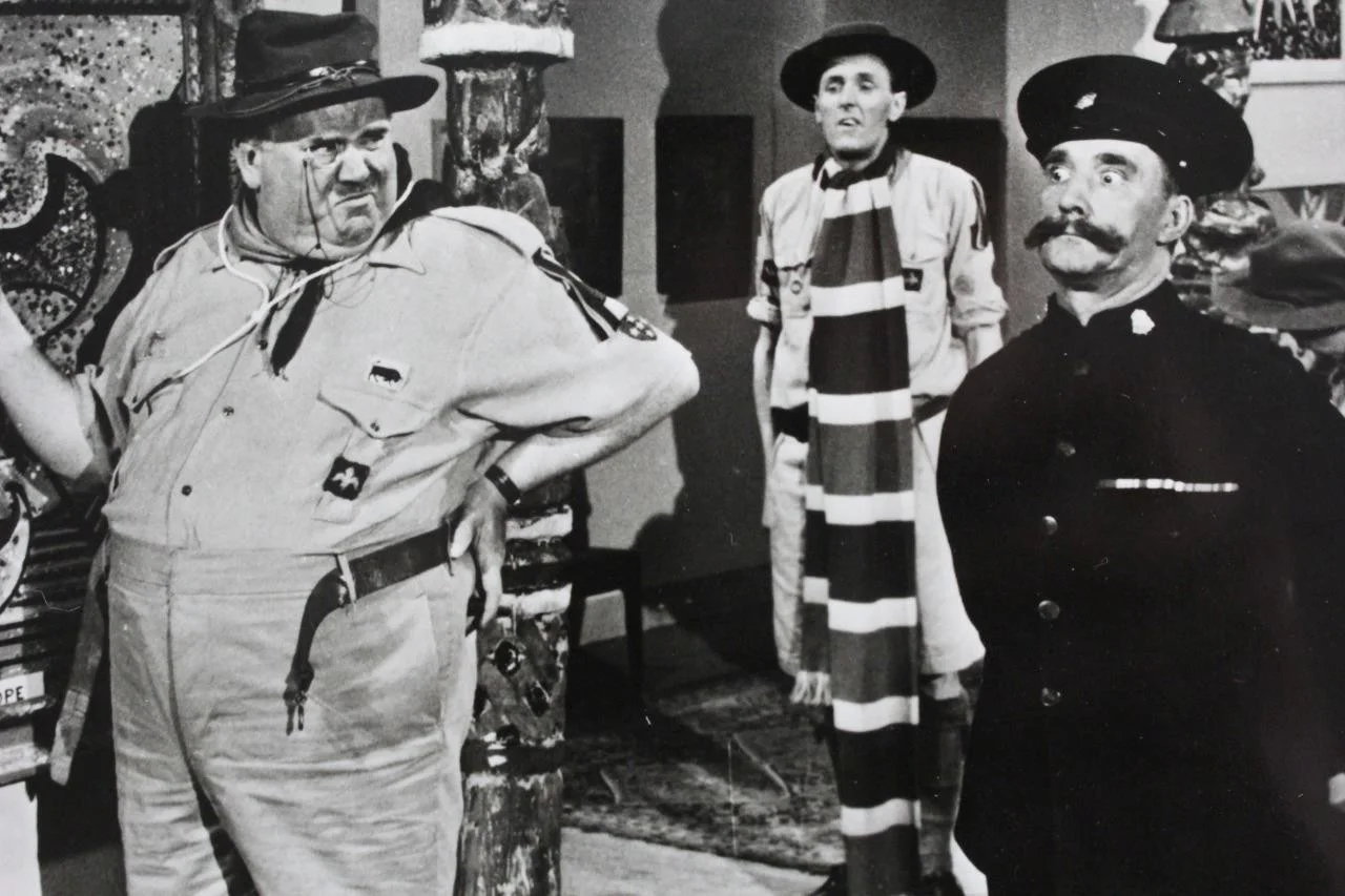 1955 FUN AT ST FANNY'S, SET of 8 LOBBY CARDS, FRED EMNEY, CARDEW ROBINSON, DAY, изображение 3