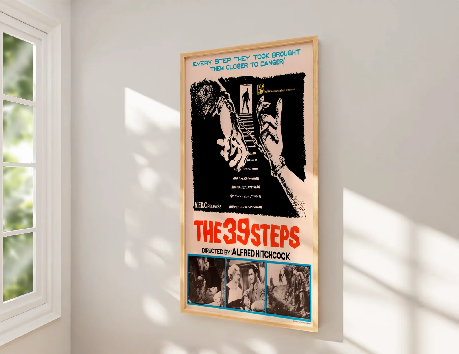 The 39 Steps - 1935 Hitchcock Thriller Restored 27.2" x 41" US One Sheet Poster, изображение 2