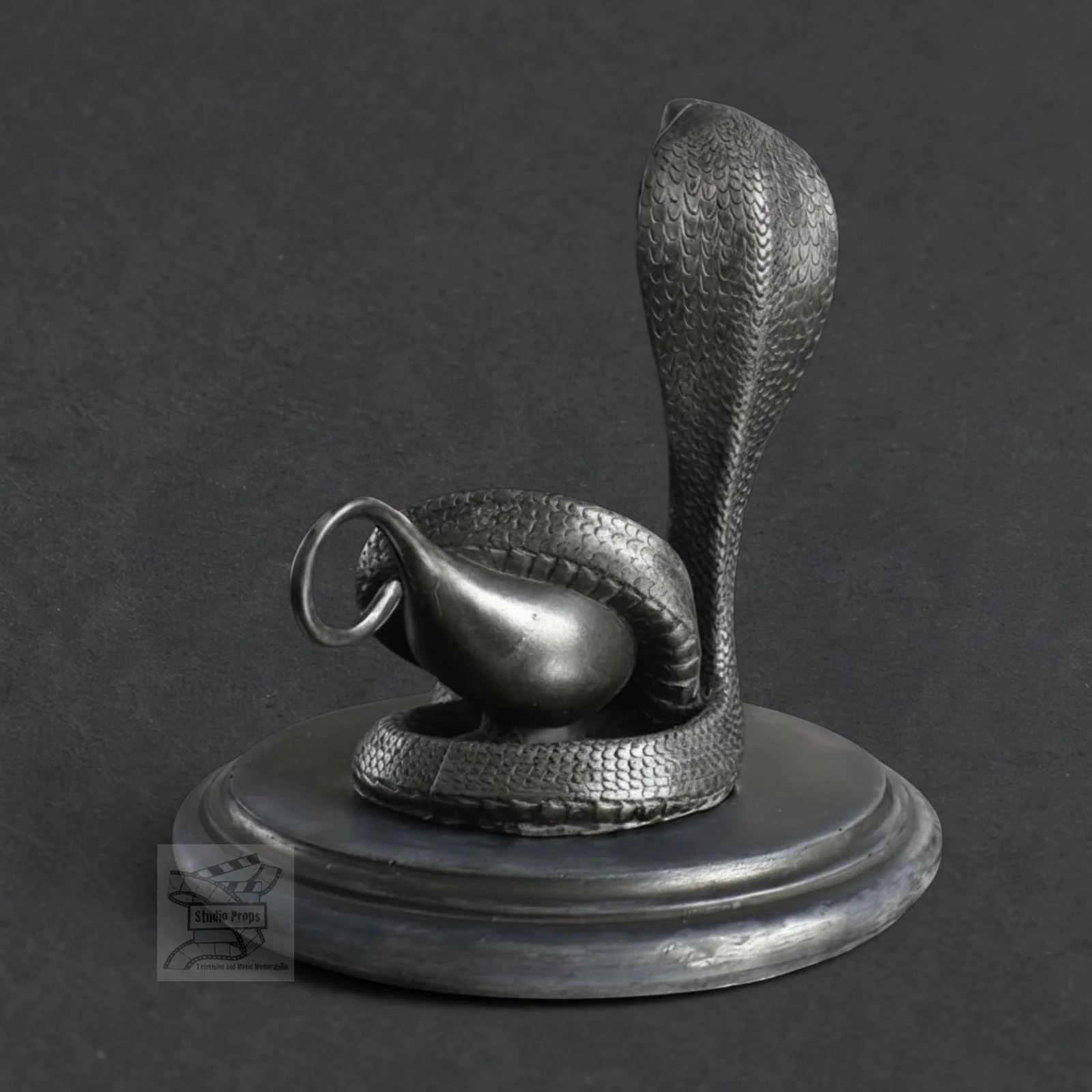 Aladdin (2019) An Original Crew Gift Prop, image 2
