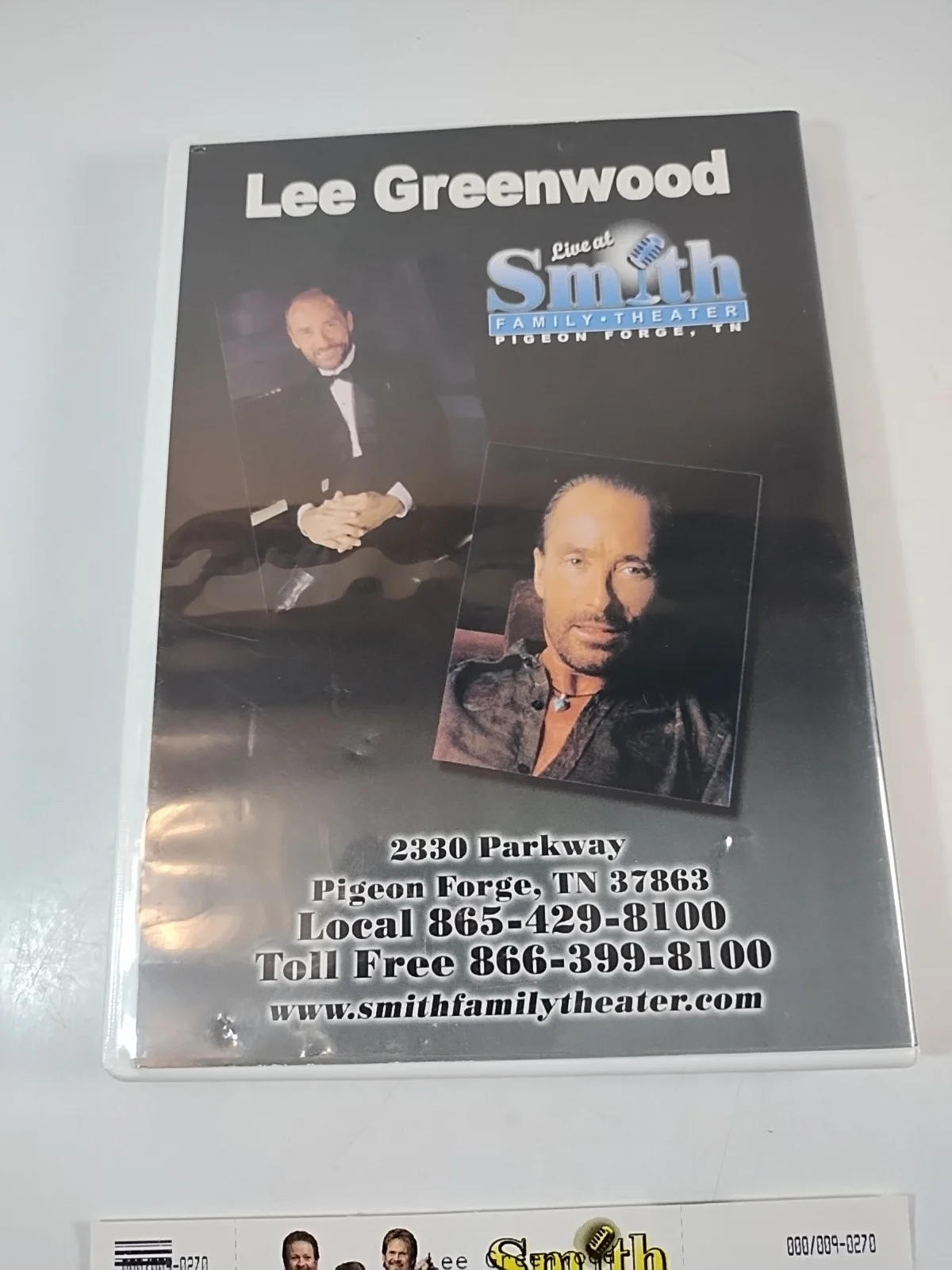 Lee Greenwood *Autographed* Live At Smith Family Theater Concert DVD w/ Ticket, изображение 3