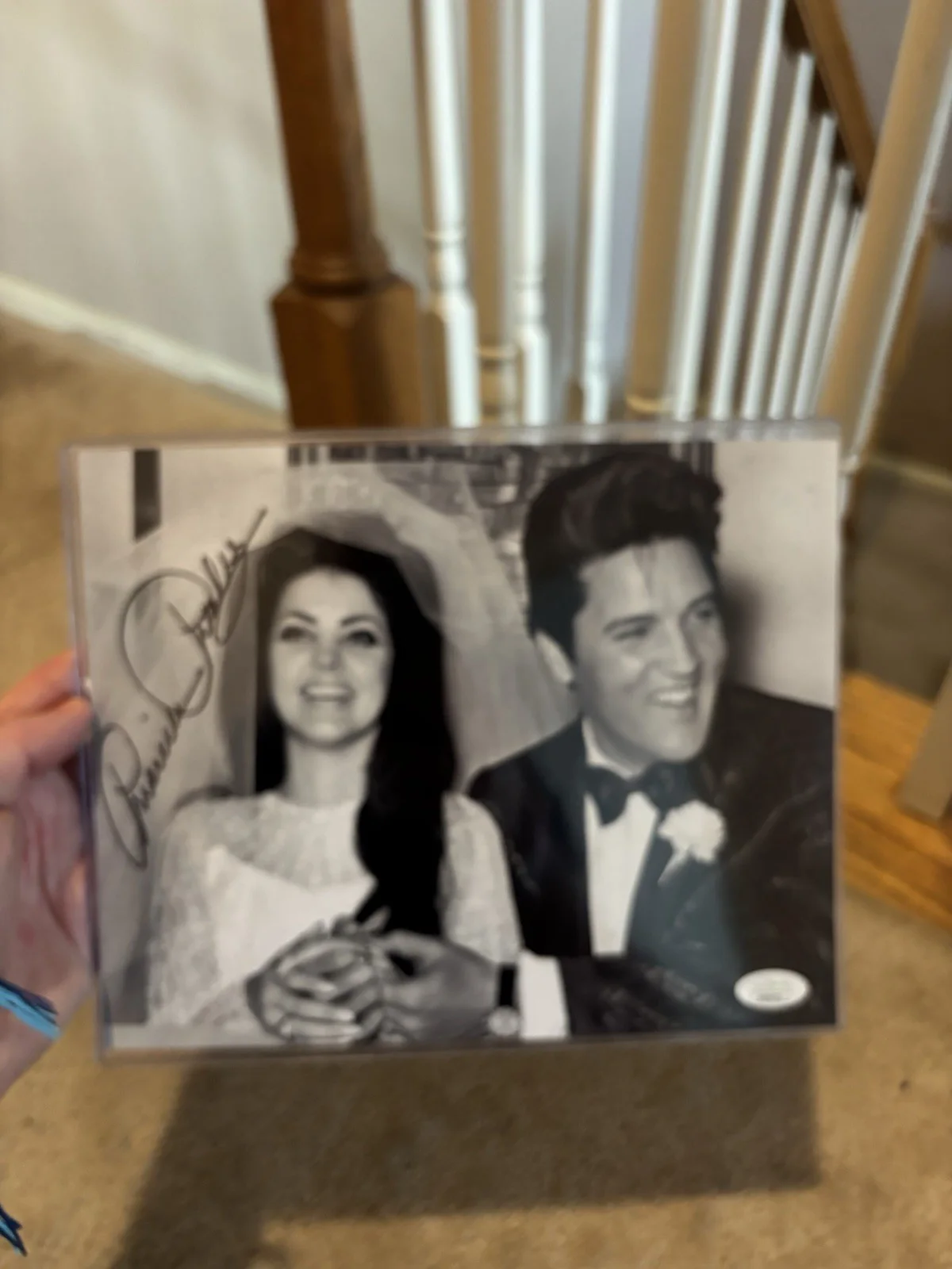 Autographed Priscilla Presley Signed 8x10 Photo Elvis Presley JSA COA King, изображение 4