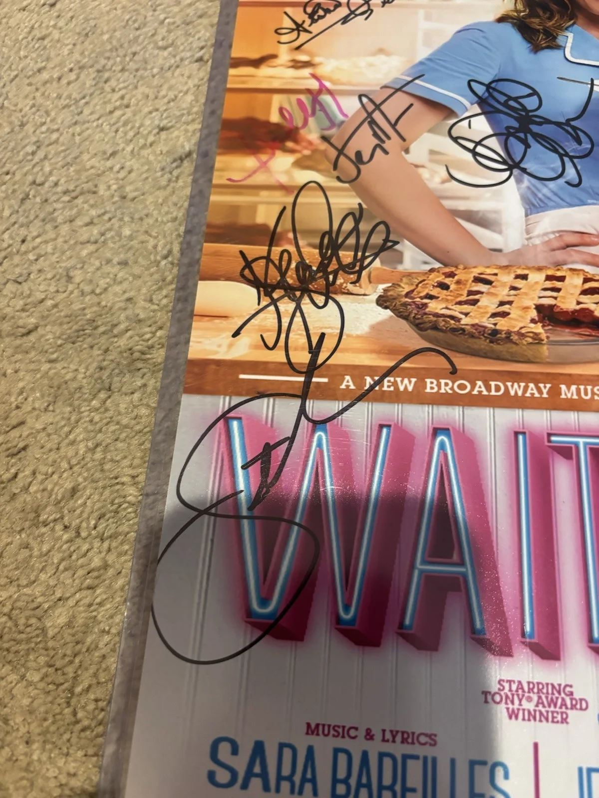 Waitress - Jessie Mueller -Broadway SIGNED CAST COLOR PHOTO 11X14? COA, изображение 3