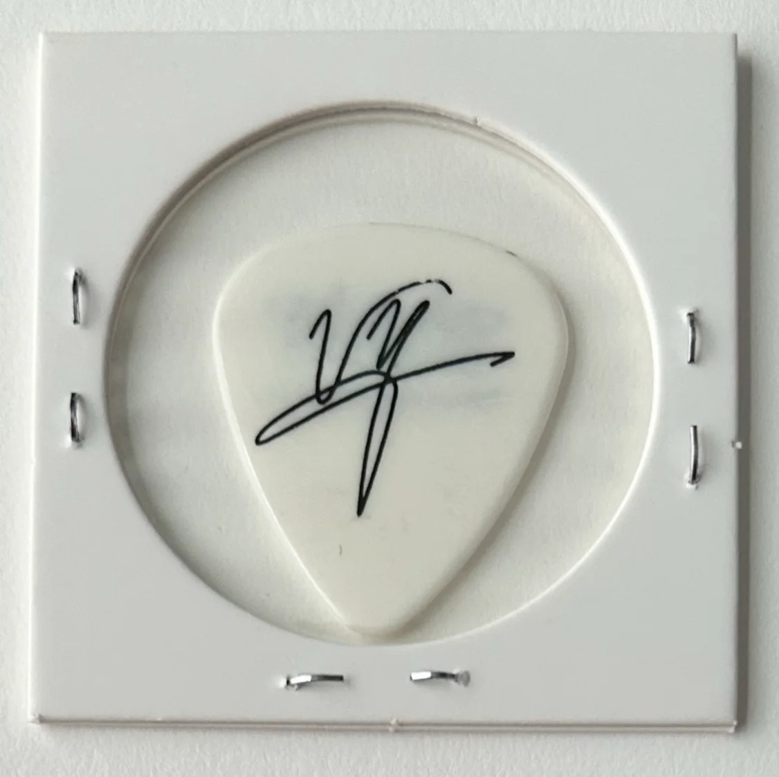 Vince Neil Band (Mötley Crüe) - Vince Neil Signature Tour Guitar Pick - Racing, изображение 2