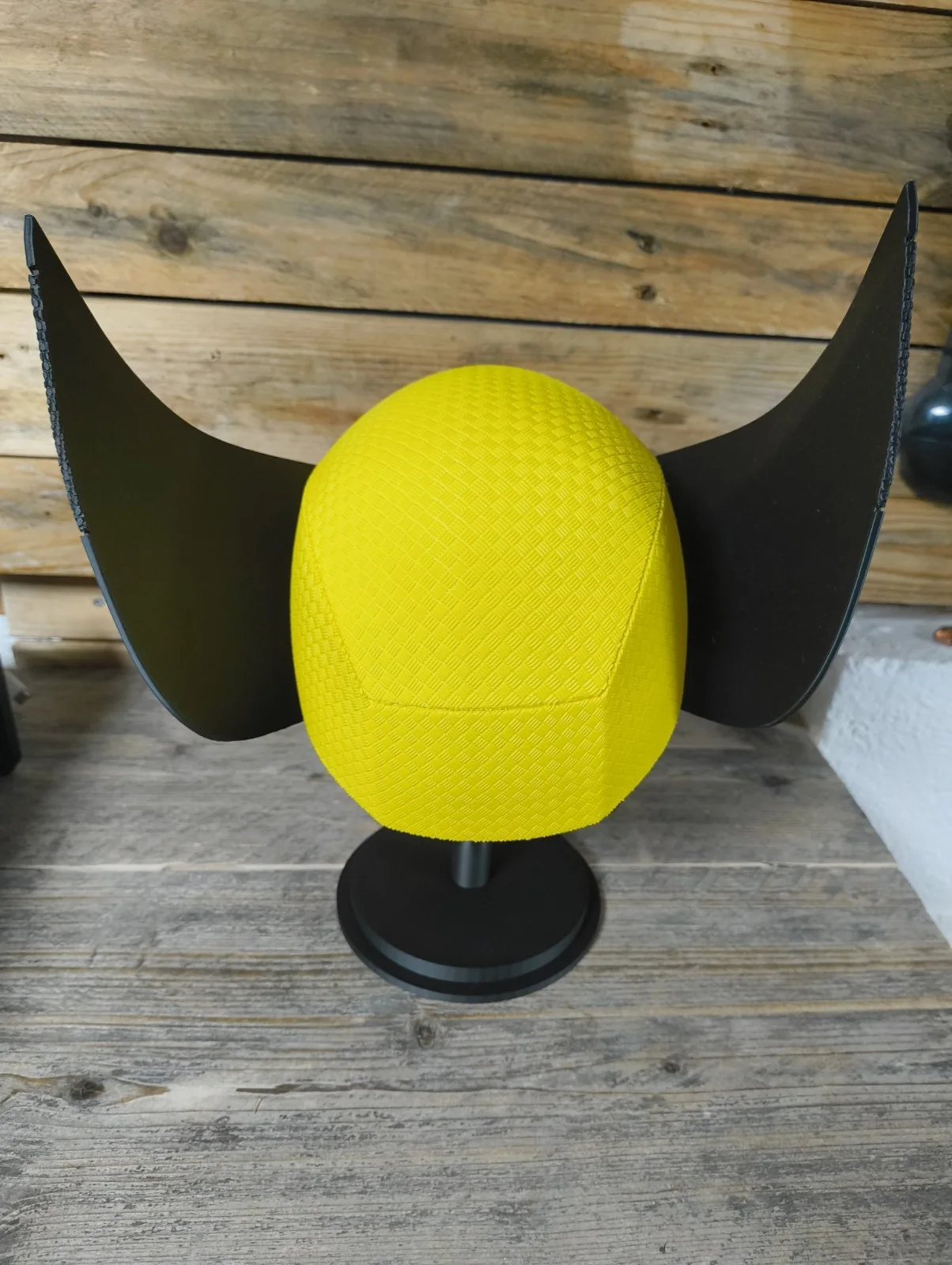 Wolverine Helmet 3D Printed Raw + Stand | Magnetic X-Men Mask | Cosplay/Display, изображение 5
