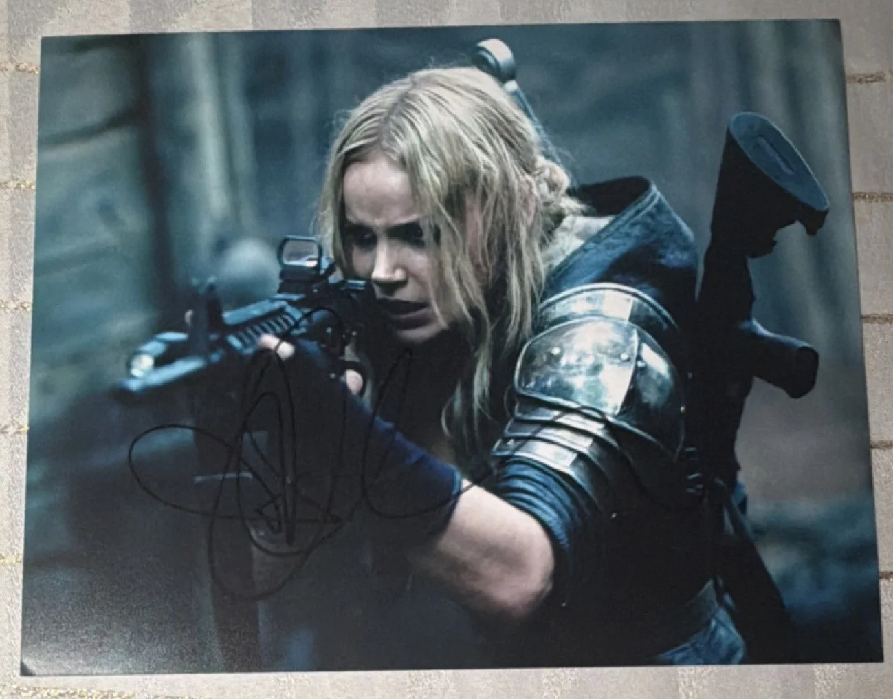 Abbie Cornish — Abbie Cornish Original Signed 8x10 Movie Photo JSA COA