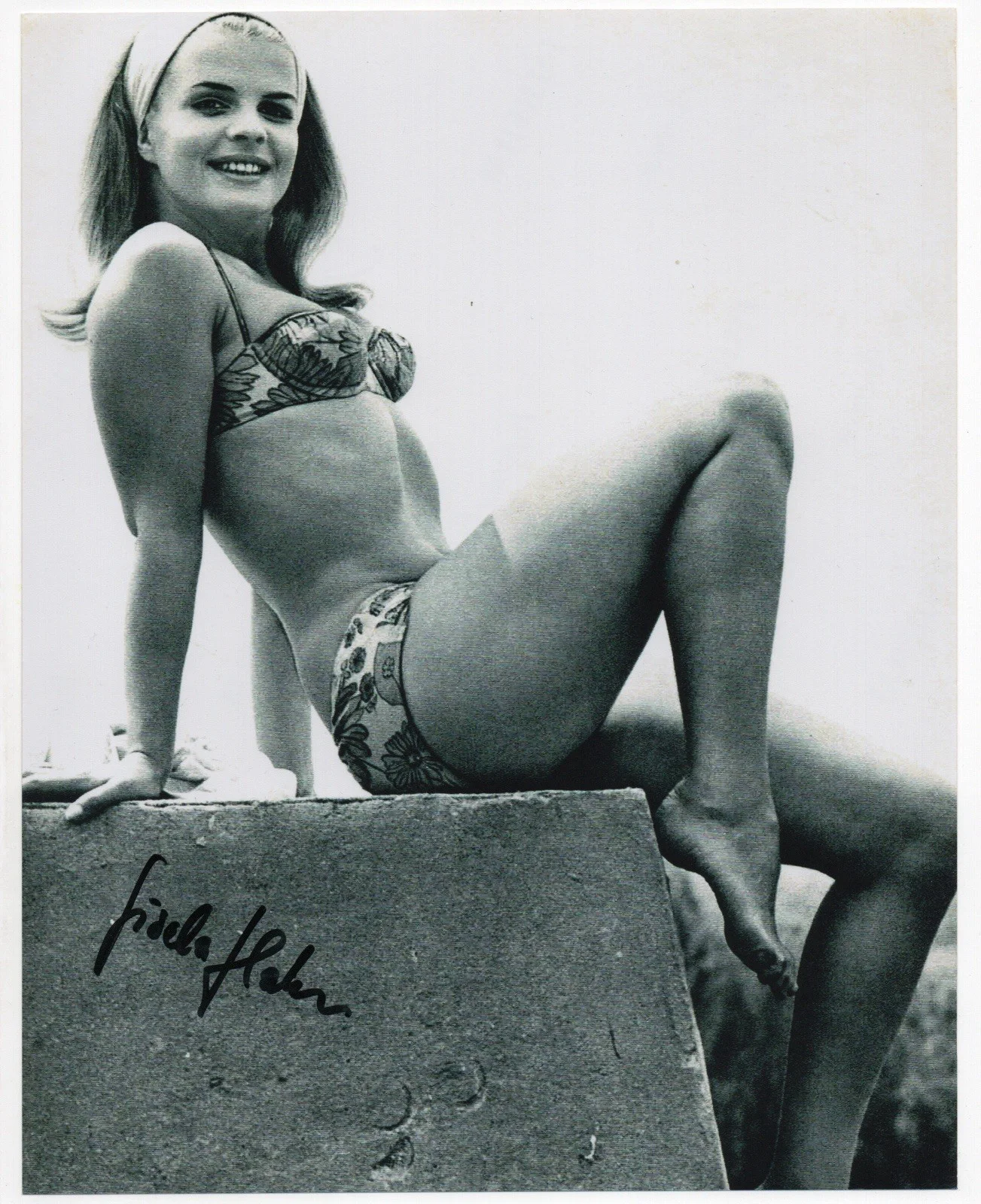 Gisela Hahn — Gisela Hahn signed autograph 8x10 Photo No COA Pass BAS PSA JSA Sexy Hot Model