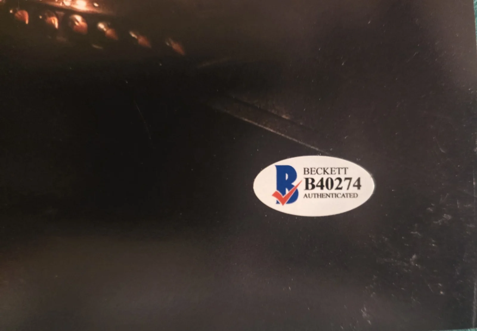 Ben Affleck — Ben Affleck Signed 11x14 Batman Beckett Sticker Only, image 2