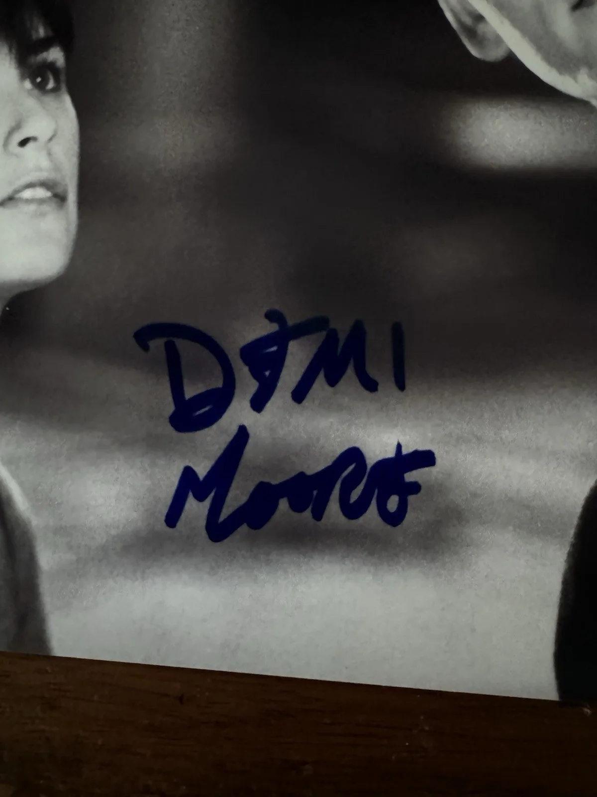 Demi Moore Signed Autographed Photo PSA Authenticated PSA/DNA, image 2