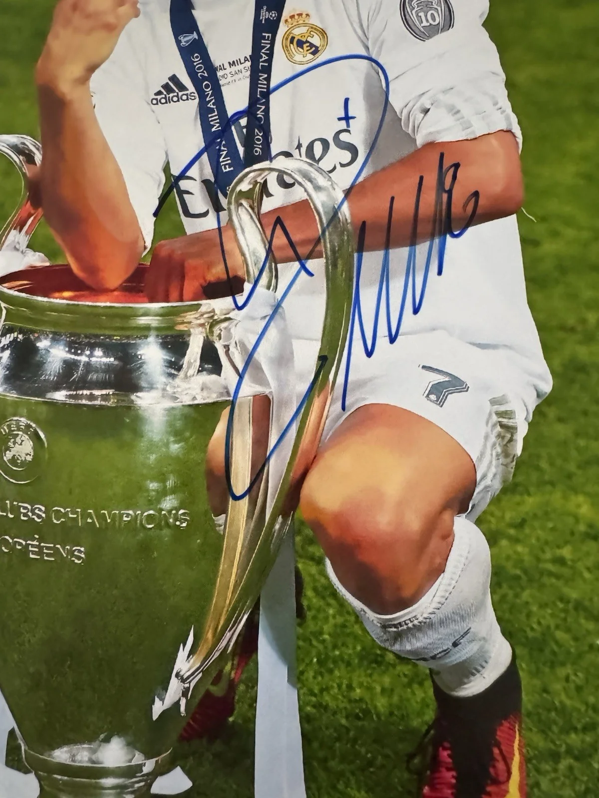 Cristiano Ronaldo Signed Autographed Photo PSA Authenticated PSA/DNA, image 2