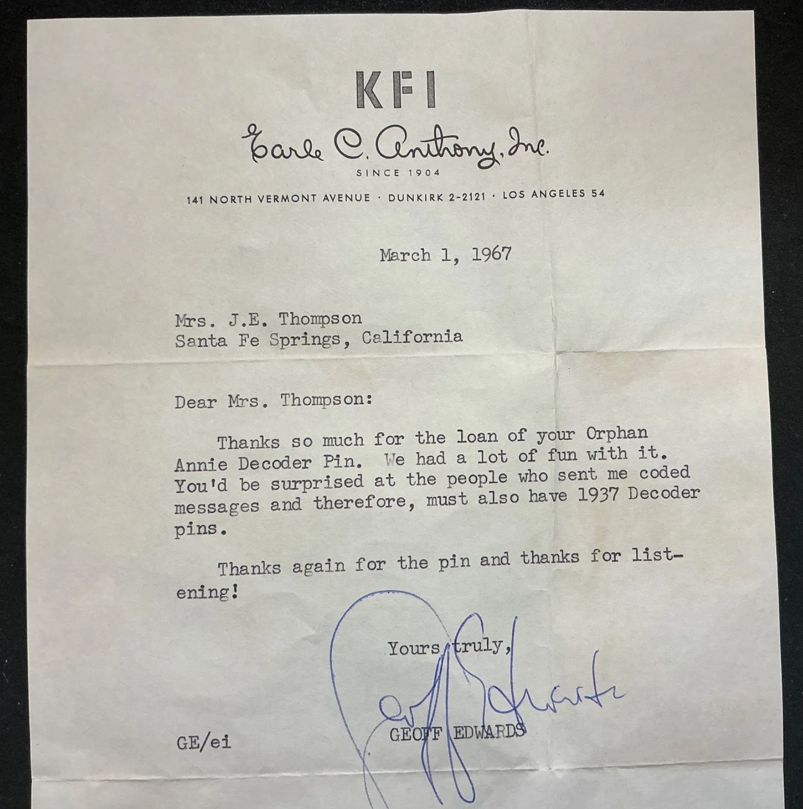 Geoff Edwards — GEOFF EDWARDS Game Show Host SIGNED Letter KFI Radio Orphan Annie Decoder Pin, image 5
