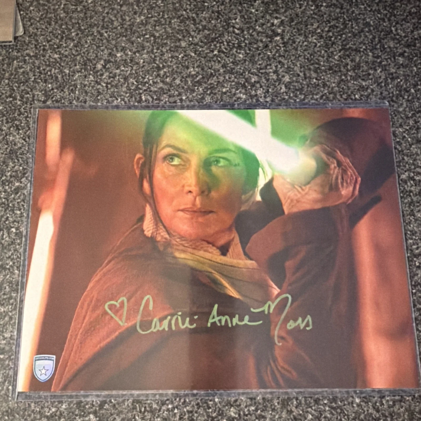 Carrie-Anne Moss — Carrie-Anne Moss Autographed 11x14 photograph official pix Authenticated