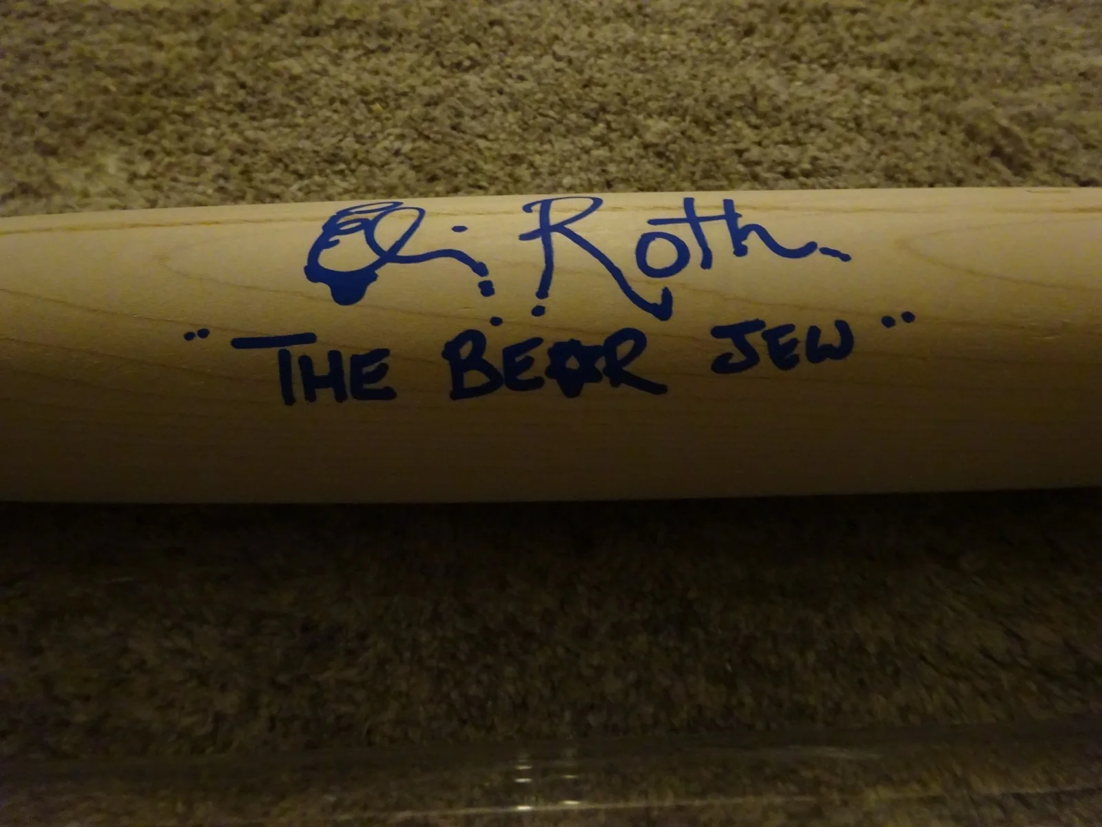 Eli Roth — Signed Eli Roth Autographed Inglourious Basterds Baseball Bat Beckett BAS COA, image 5