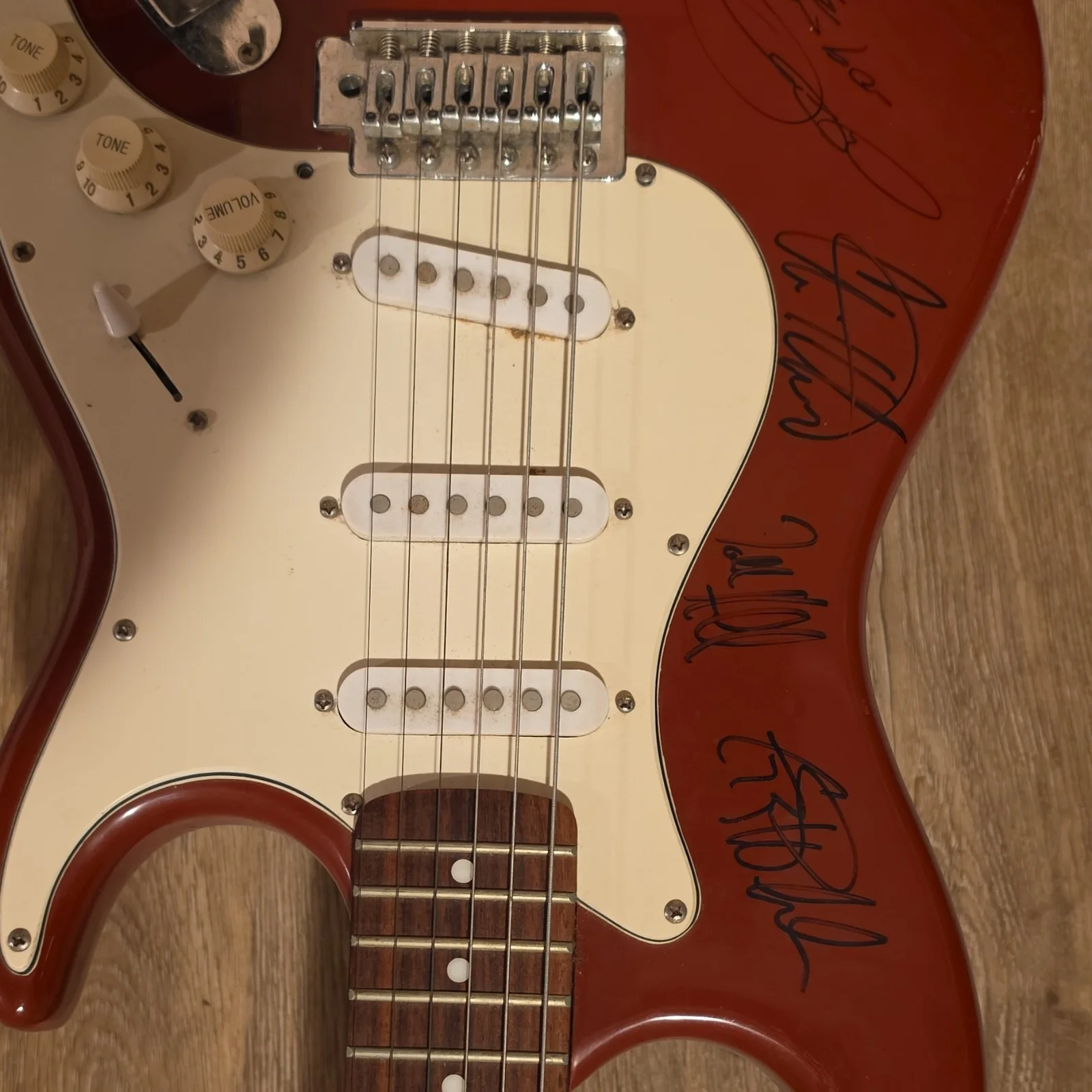 Stagg Red Electric Guitar Signed Multiple Signatures from Rock Band 3 Doors Down, image 5