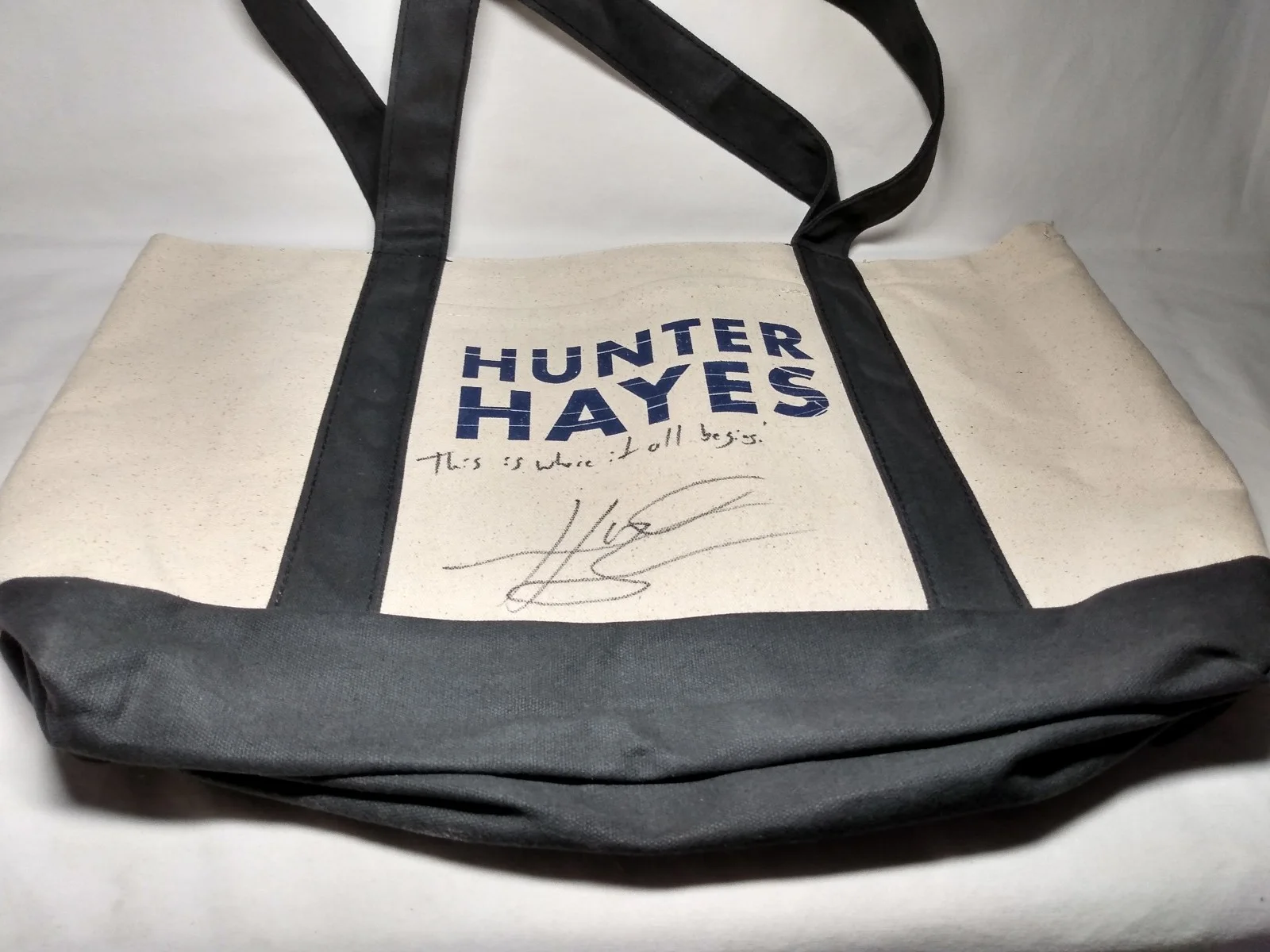 Hunter Hayes SIGNED Bag Actual Real Autograph Country Western Singer Songwriter, image 2