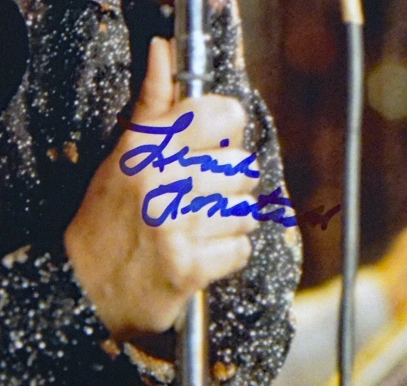 LINDA RONSTADT SIGNED - PSA Certified - Beautiful 8x10 Concert Photo!, изображение 3